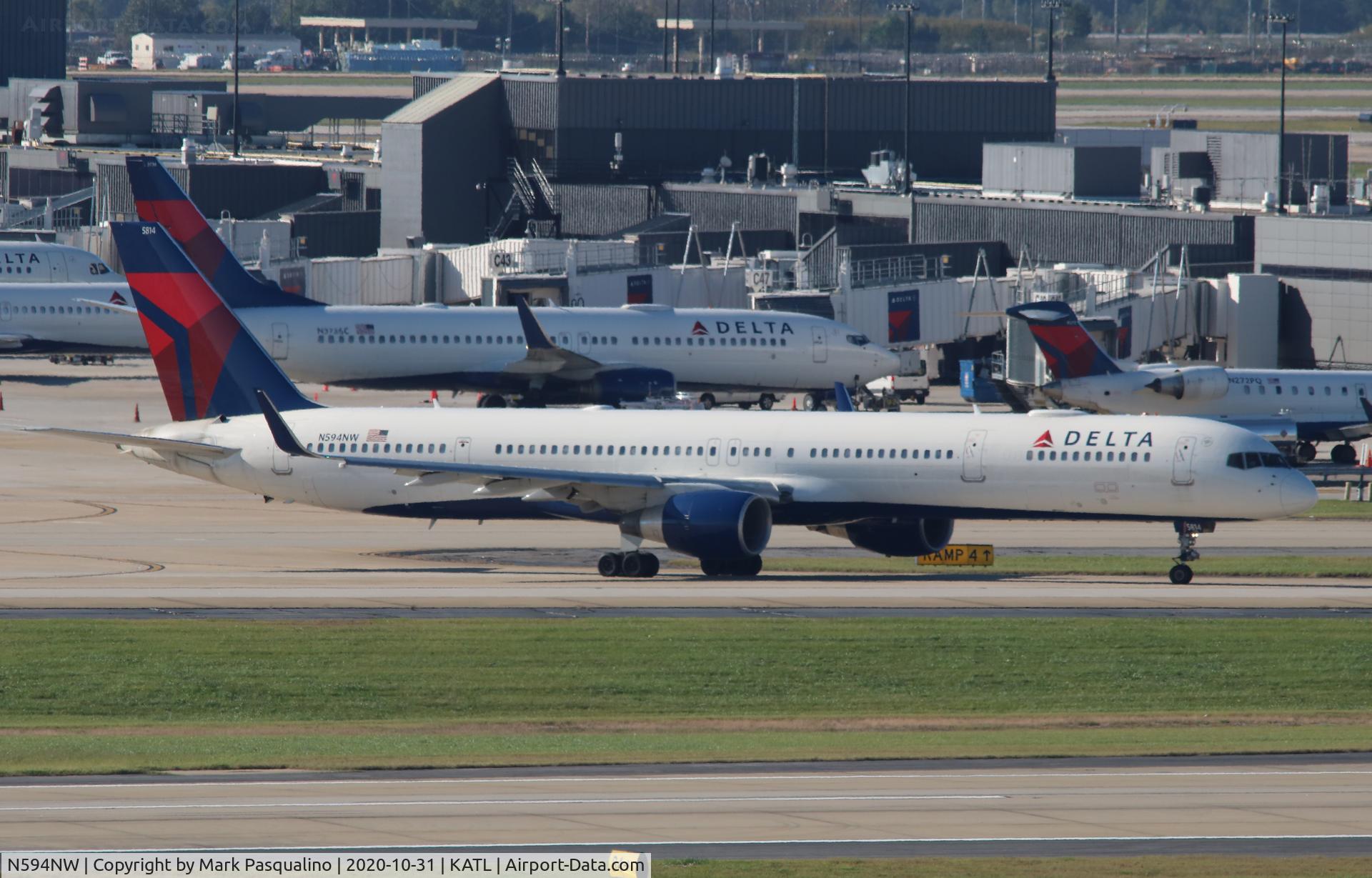 N594NW, 2003 Boeing 757-351 C/N 32994, Boeing 757-351