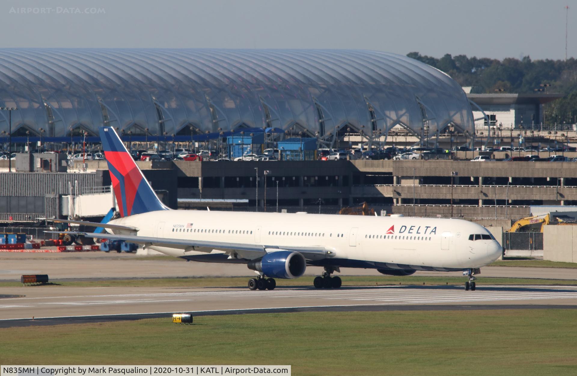 N835MH, 2000 Boeing 767-432/ER C/N 29708, Boeing 767-432/ER