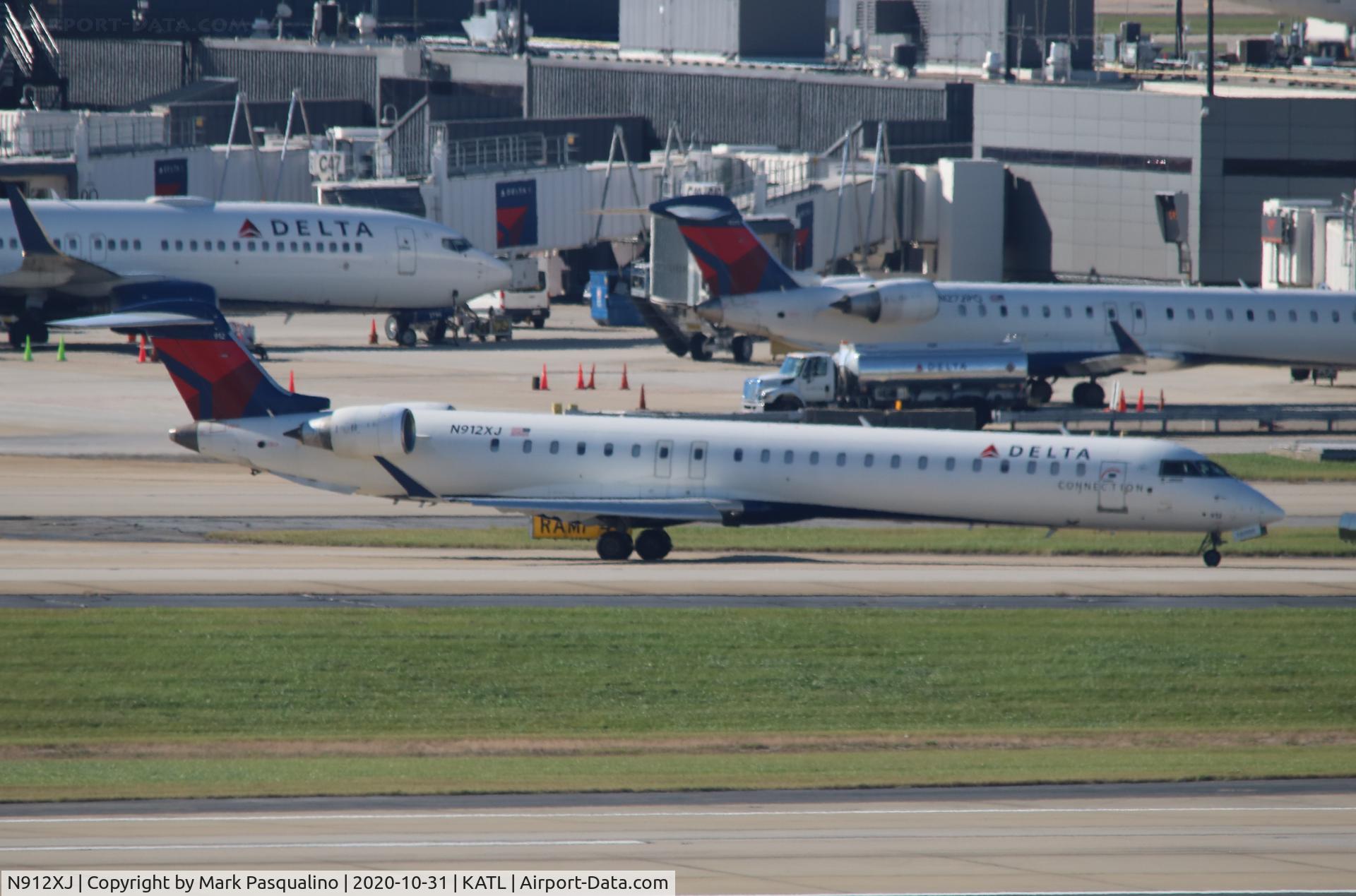 N912XJ, 2007 Bombardier CRJ-900ER (CL-600-2D24) C/N 15144, CL-600-2D24
