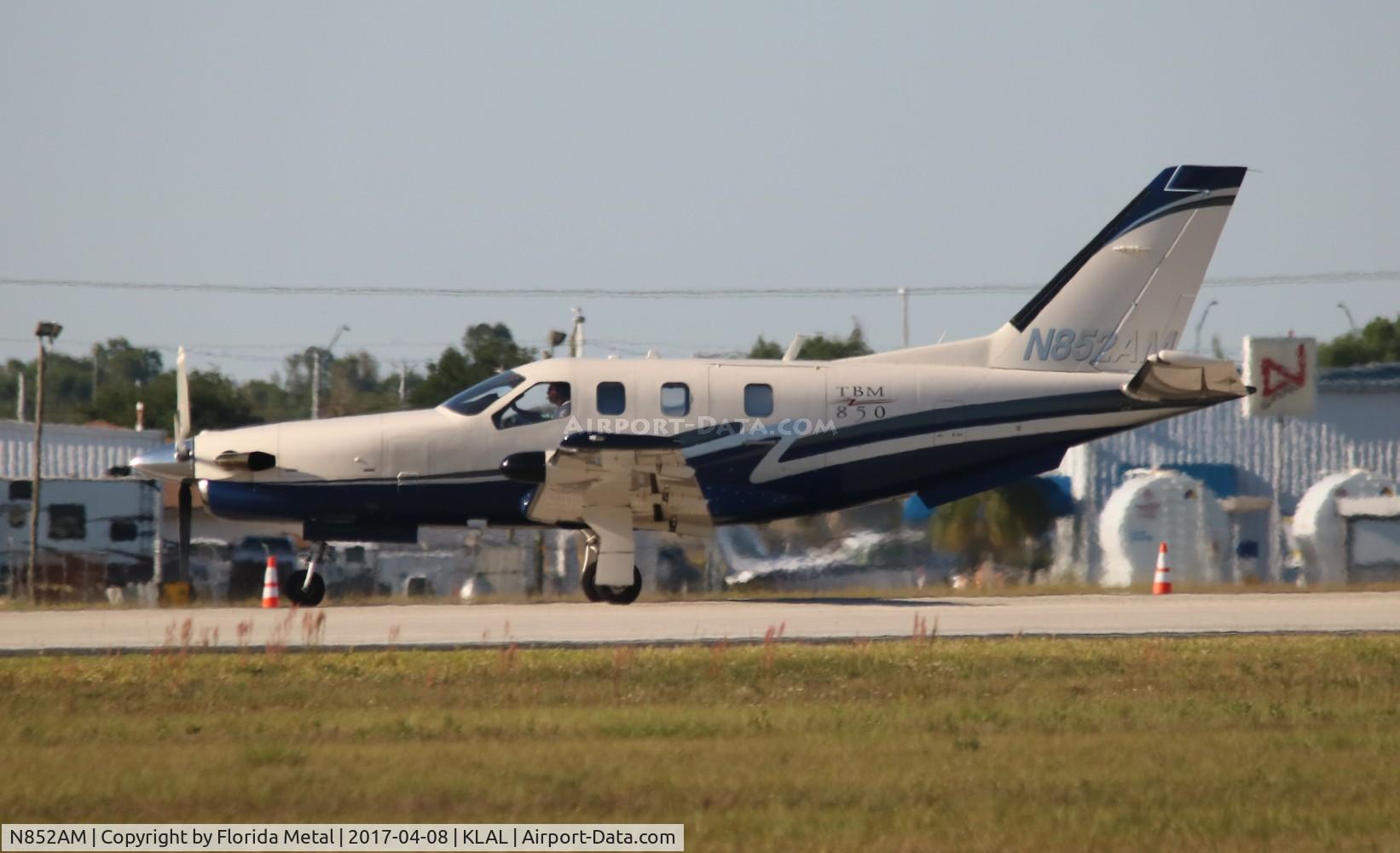N852AM, 2007 Socata TBM-700 (850) C/N 404, SNF LAL 2017