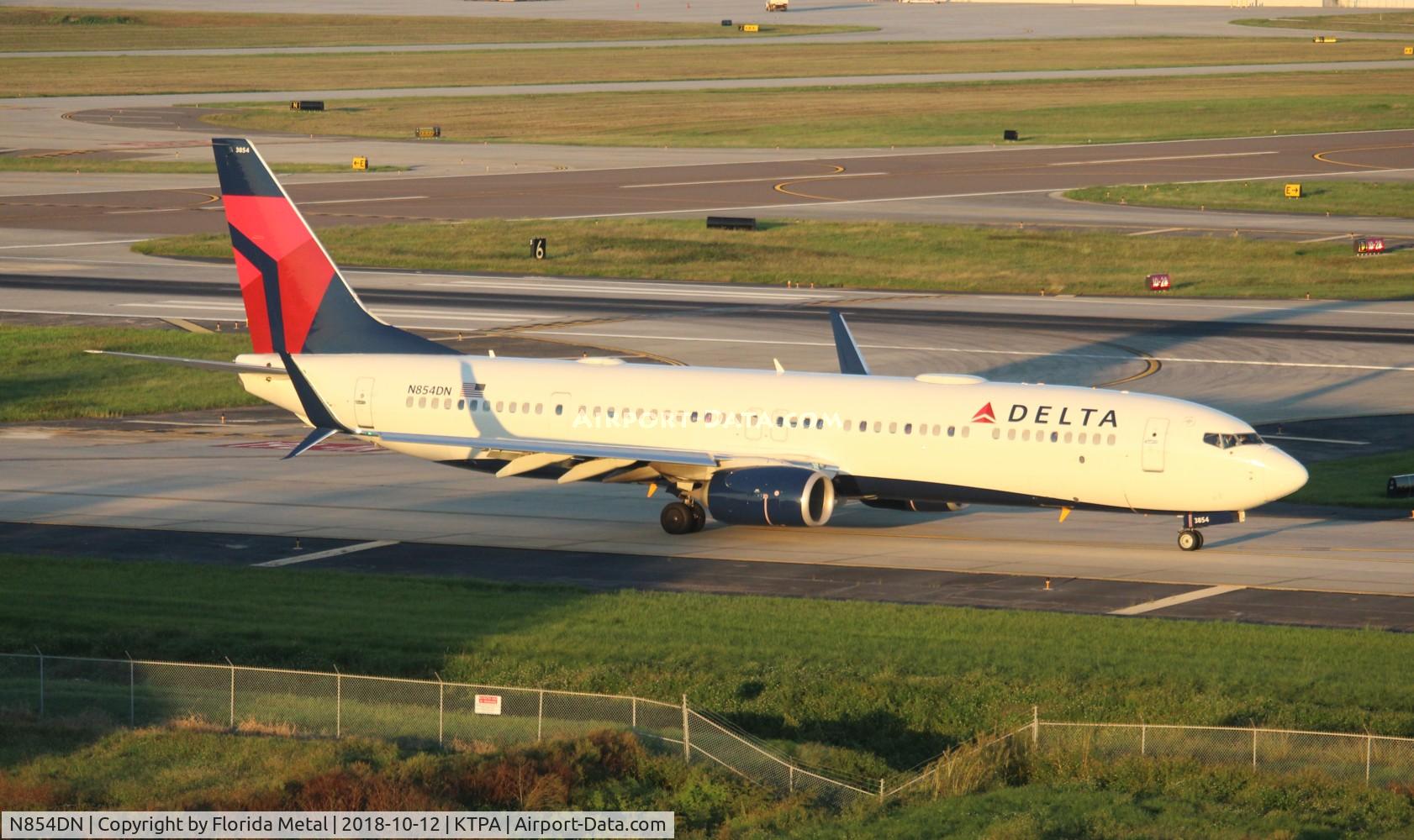 N854DN, 2016 Boeing 737-932/ER C/N 31965, TPA spotting 2010