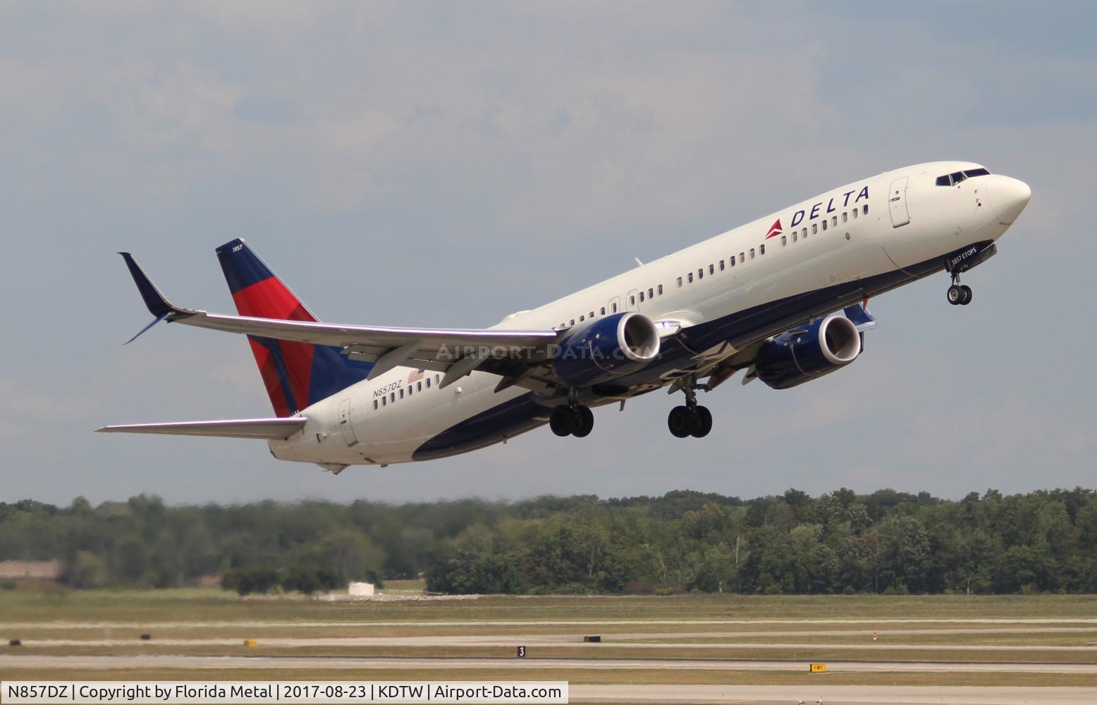 N857DZ, 2016 Boeing 737-932/ER C/N 31968, DTW spotting 2017