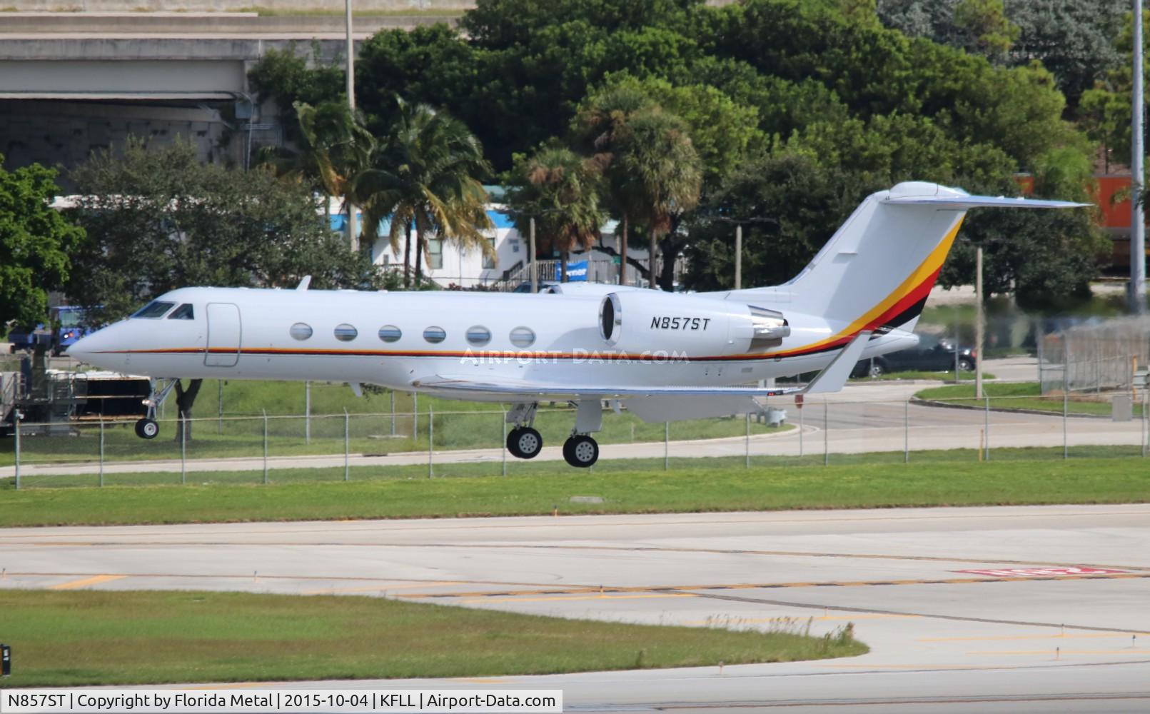 N857ST, 1998 Gulfstream Aerospace G-IV C/N 1345, FLL spotting 2015