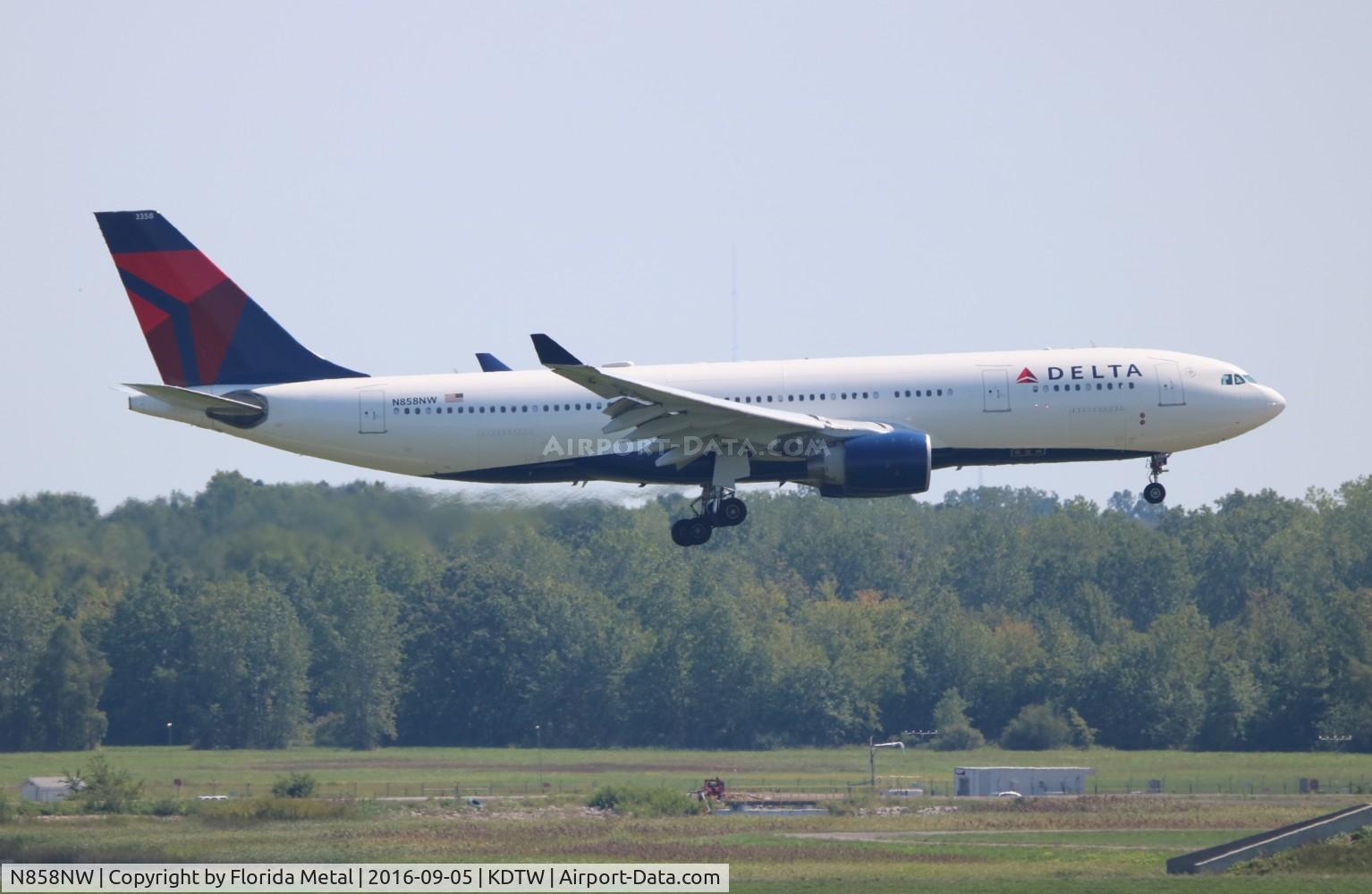 N858NW, 2006 Airbus A330-223 C/N 0718, DTW spotting 2016