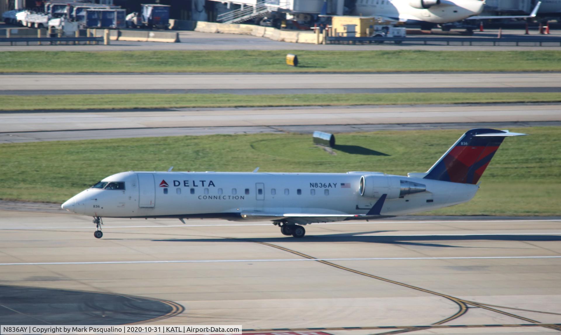 N836AY, 2005 Bombardier CRJ-200ER (CL-600-2B19) C/N 8036, CL-600-2B19