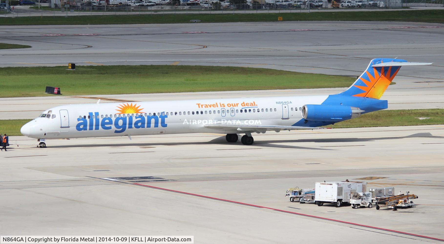 N864GA, 1989 McDonnell Douglas MD-83 (DC-9-83) C/N 49912, FLL spotting 2014