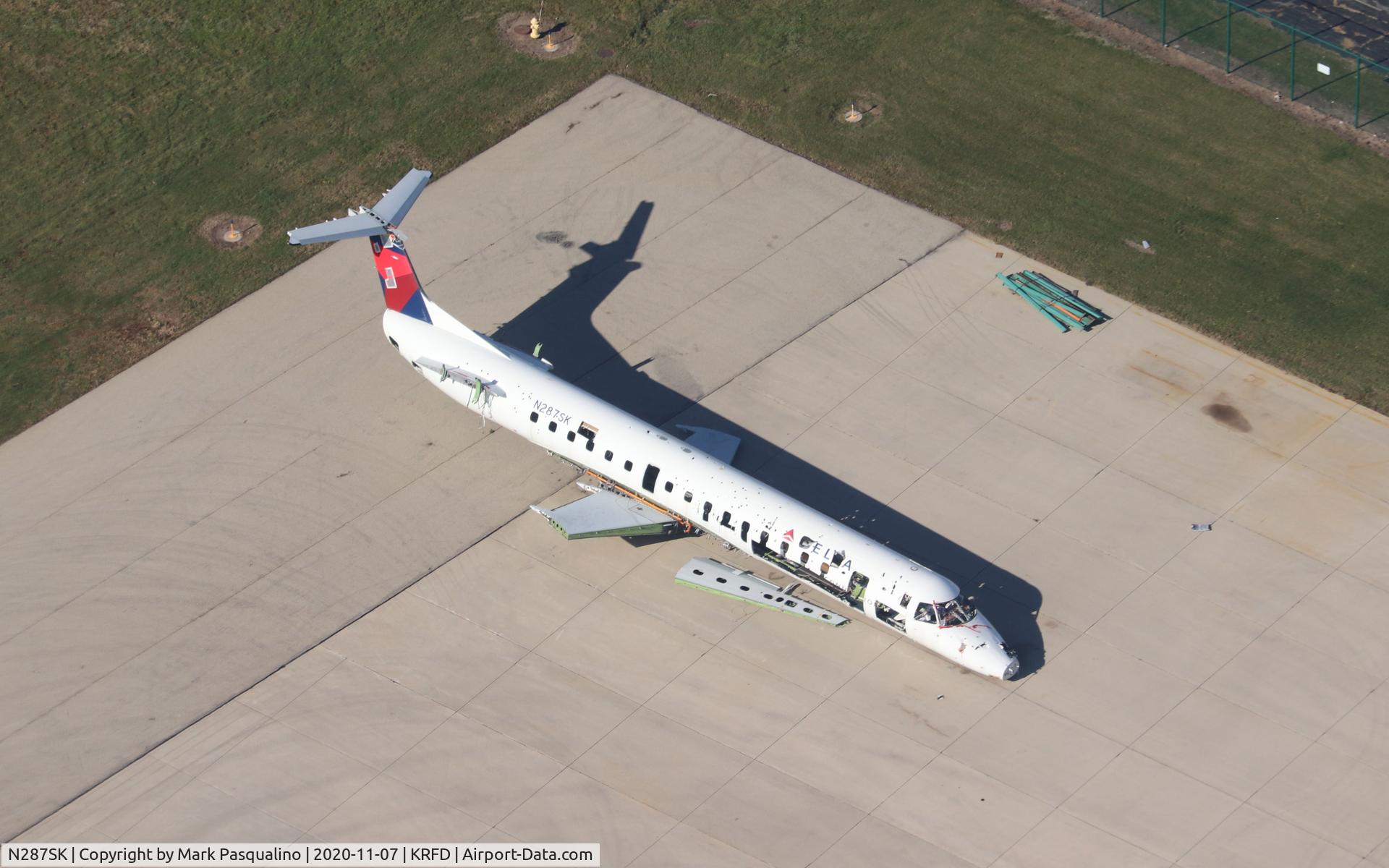 N287SK, 2001 Embraer ERJ-145LR (EMB-145LR) C/N 145460, EMB-145LR