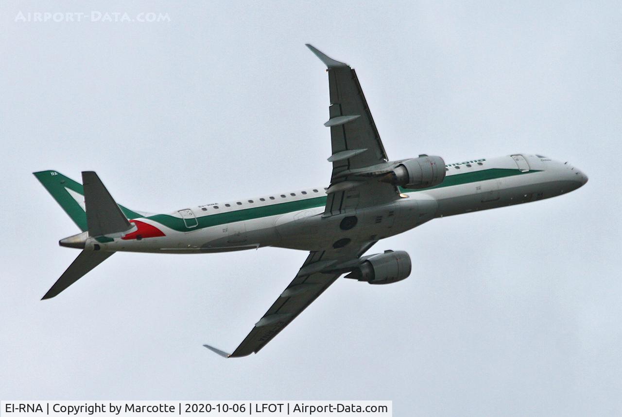 EI-RNA, 2011 Embraer 190LR (ERJ-190-100LR) C/N 19000470, Taking off runway 20.