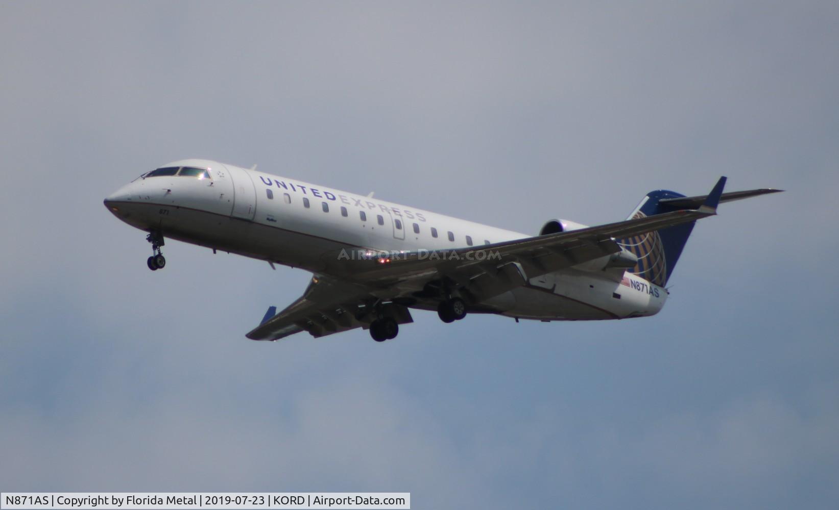 N871AS, 2001 Bombardier CRJ-200ER (CL-600-2B19) C/N 7537, ORD spotting 2019
