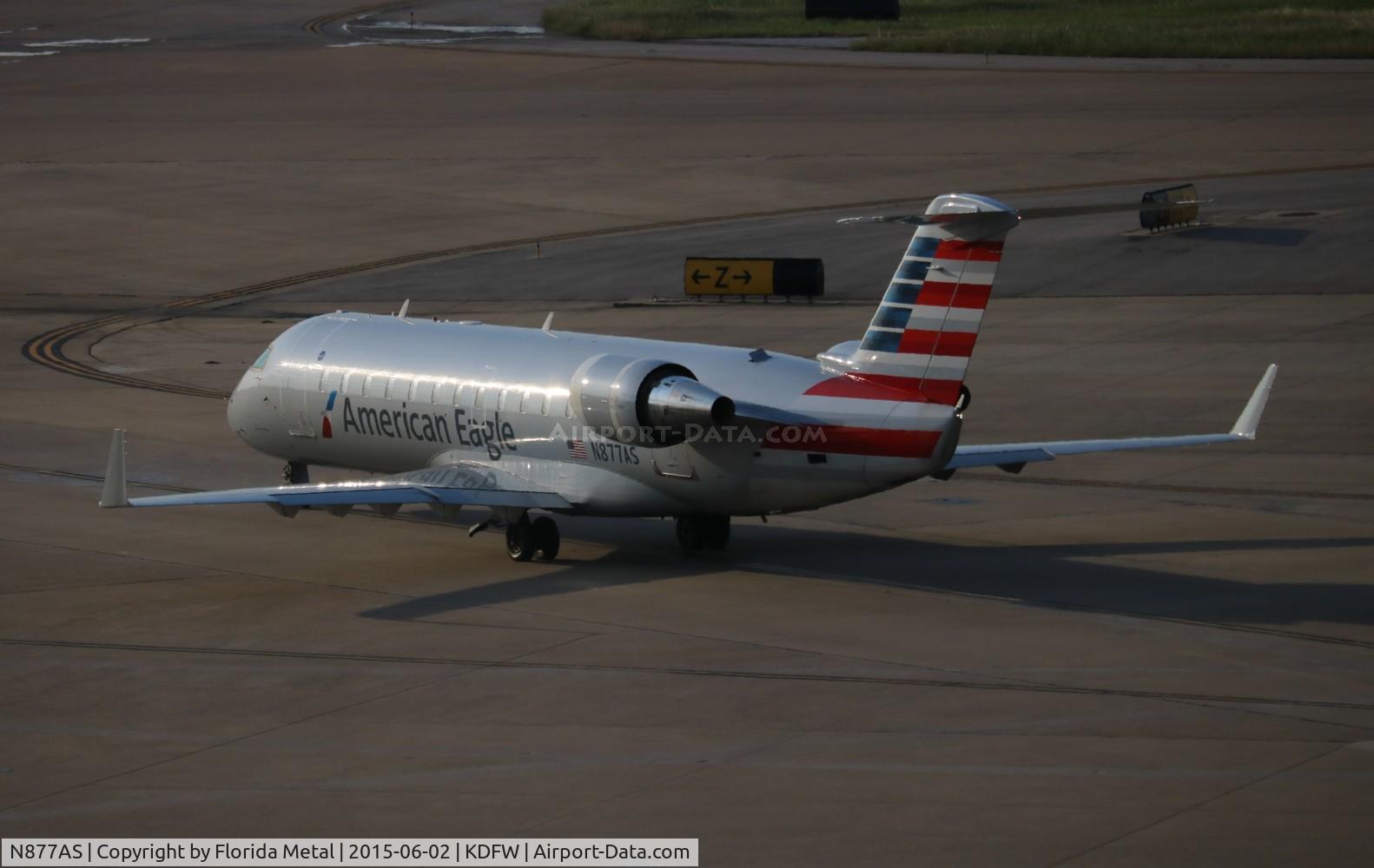 N877AS, 2001 Bombardier CRJ-200ER (CL-600-2B19) C/N 7579, DFW spotting 2015
