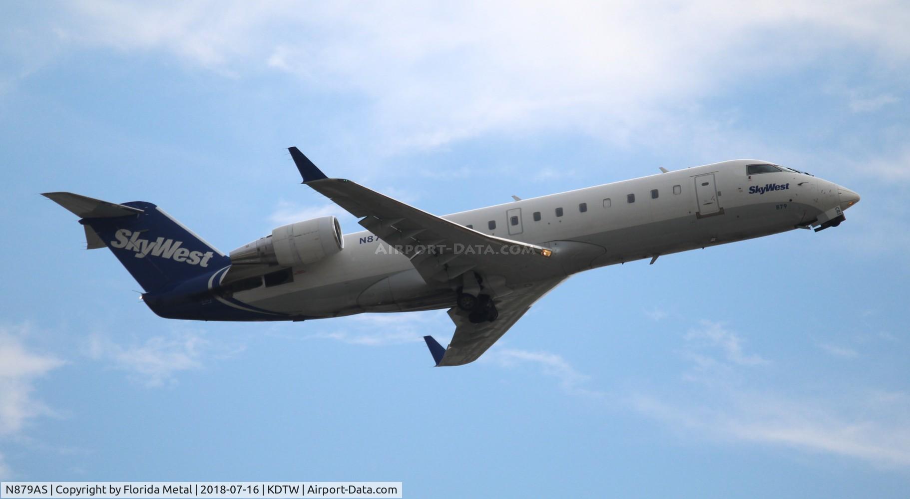 N879AS, 2002 Bombardier CRJ-200ER (CL-600-2B19) C/N 7600, DTW spotting 2018