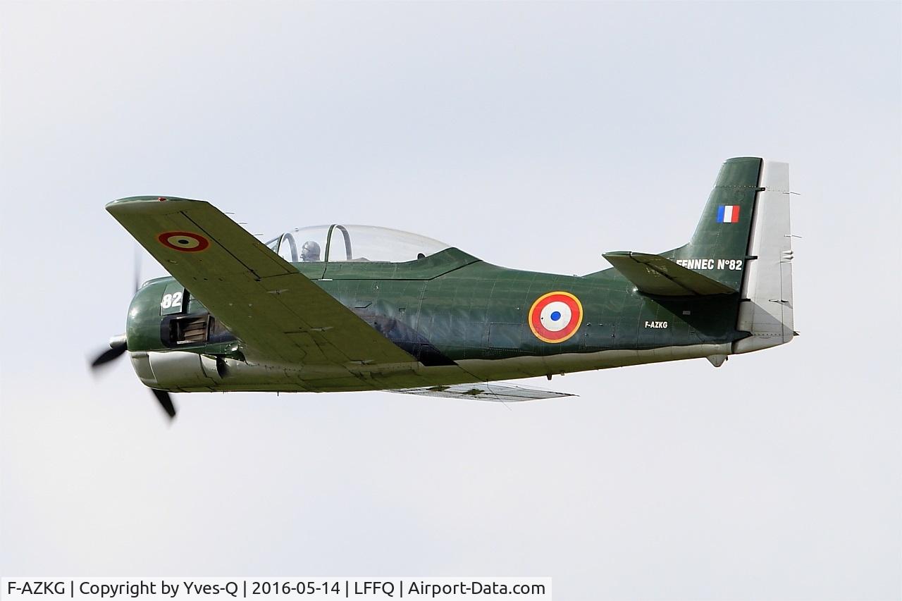 F-AZKG, 1951 North American T-28A Fennec C/N 174-111, North American T-28A Fennec, On display, La Ferté-Alais airfield (LFFQ) Air show 2016