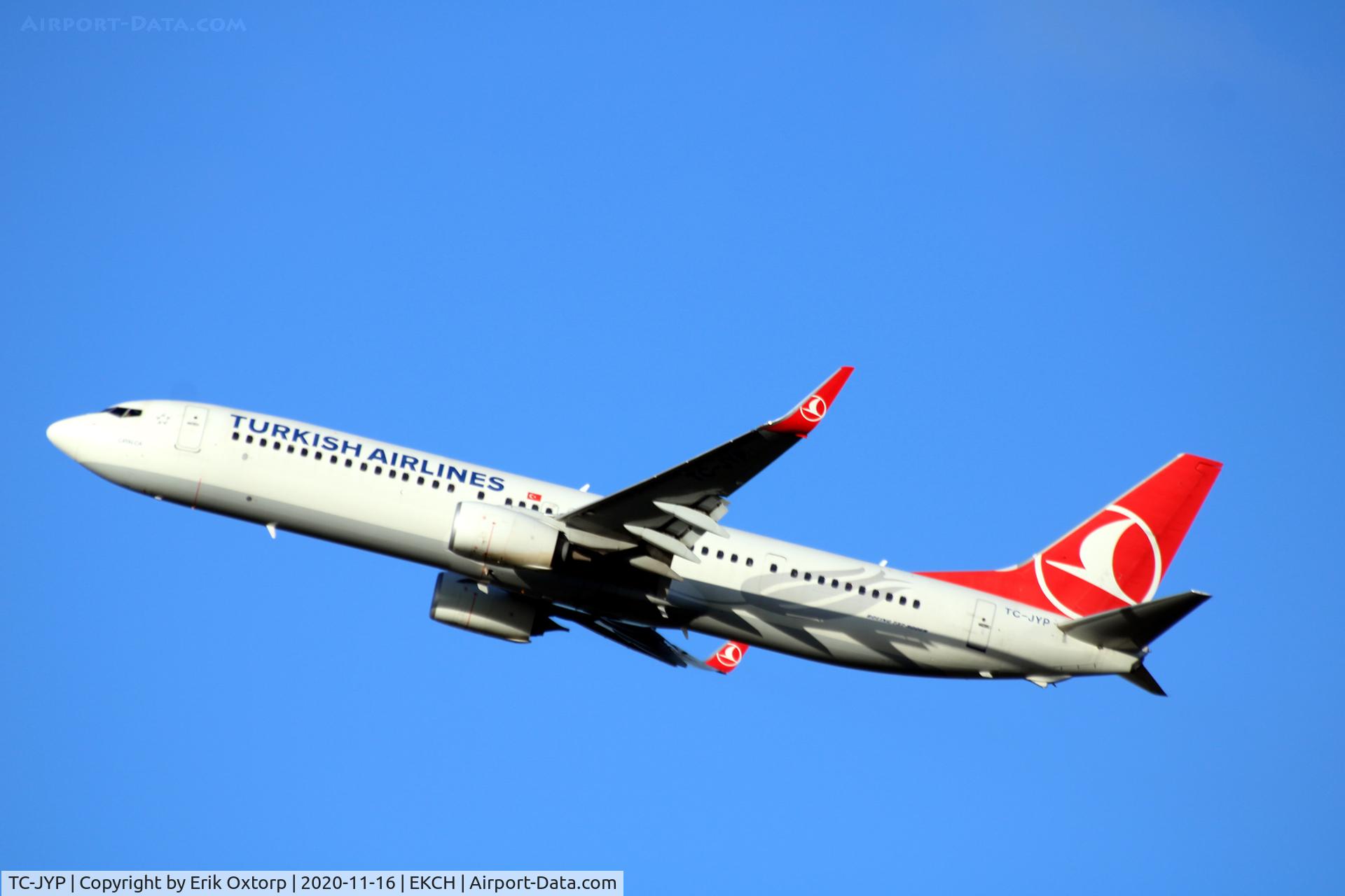 TC-JYP, 2015 Boeing 737-9F2/ER C/N 42014, TC-JYP taking off rw 22R