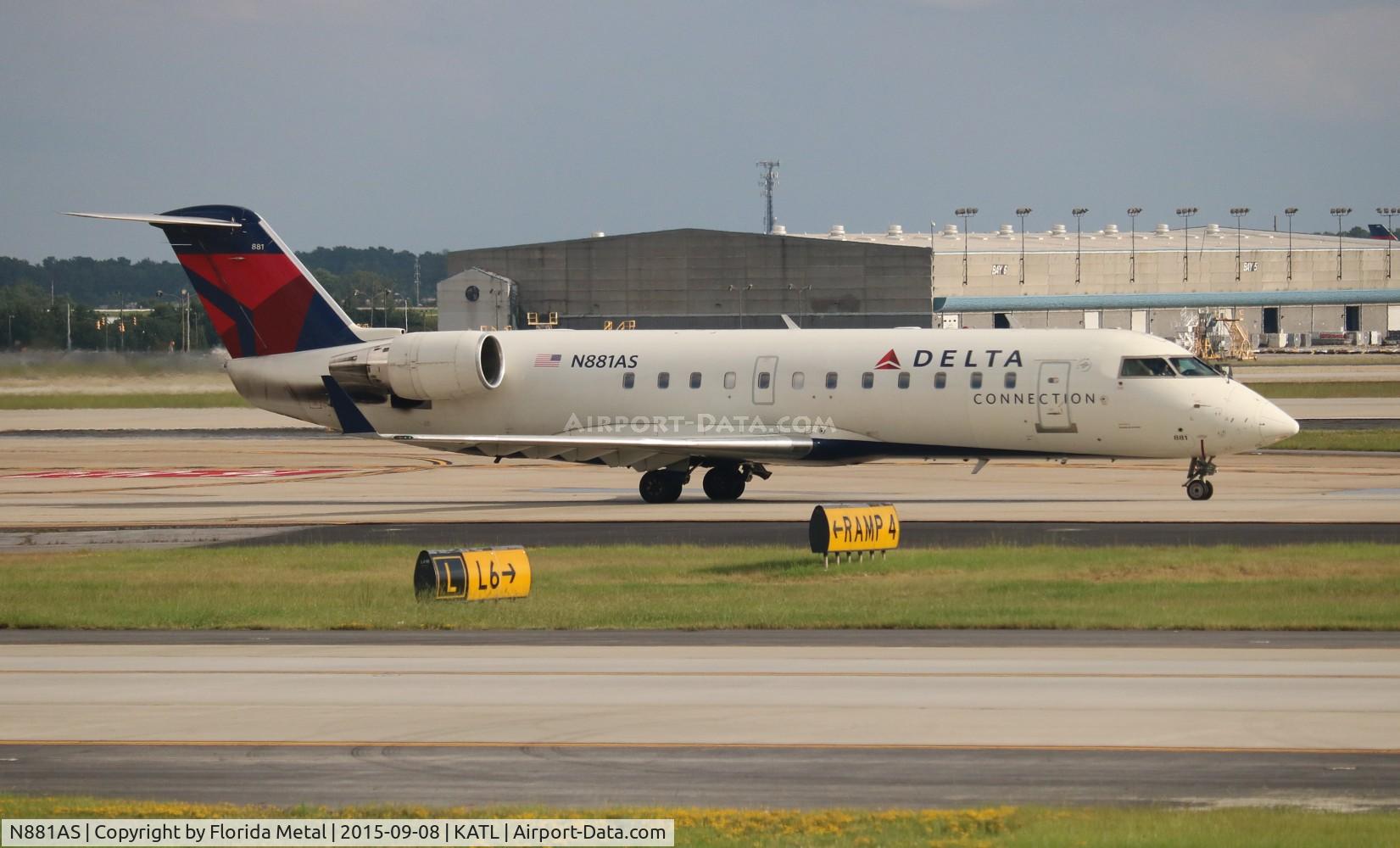 N881AS, 2001 Bombardier CRJ-200ER (CL-600-2B19) C/N 7496, ATL spotting 2015