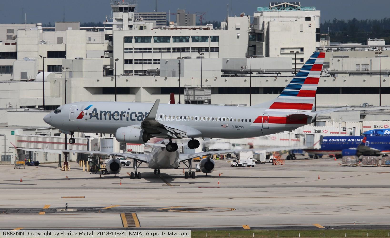 N882NN, 2011 Boeing 737-823 C/N 33221, MIA spotting 2018