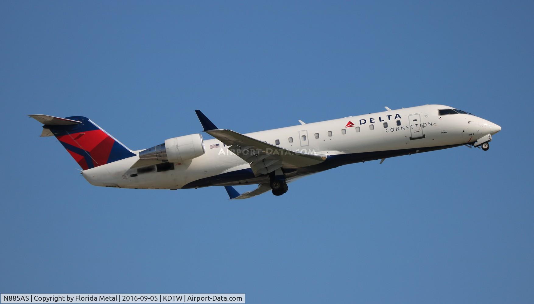 N885AS, 2001 Bombardier CRJ-200ER (CL-600-2B19) C/N 7521, DTW spotting 2016