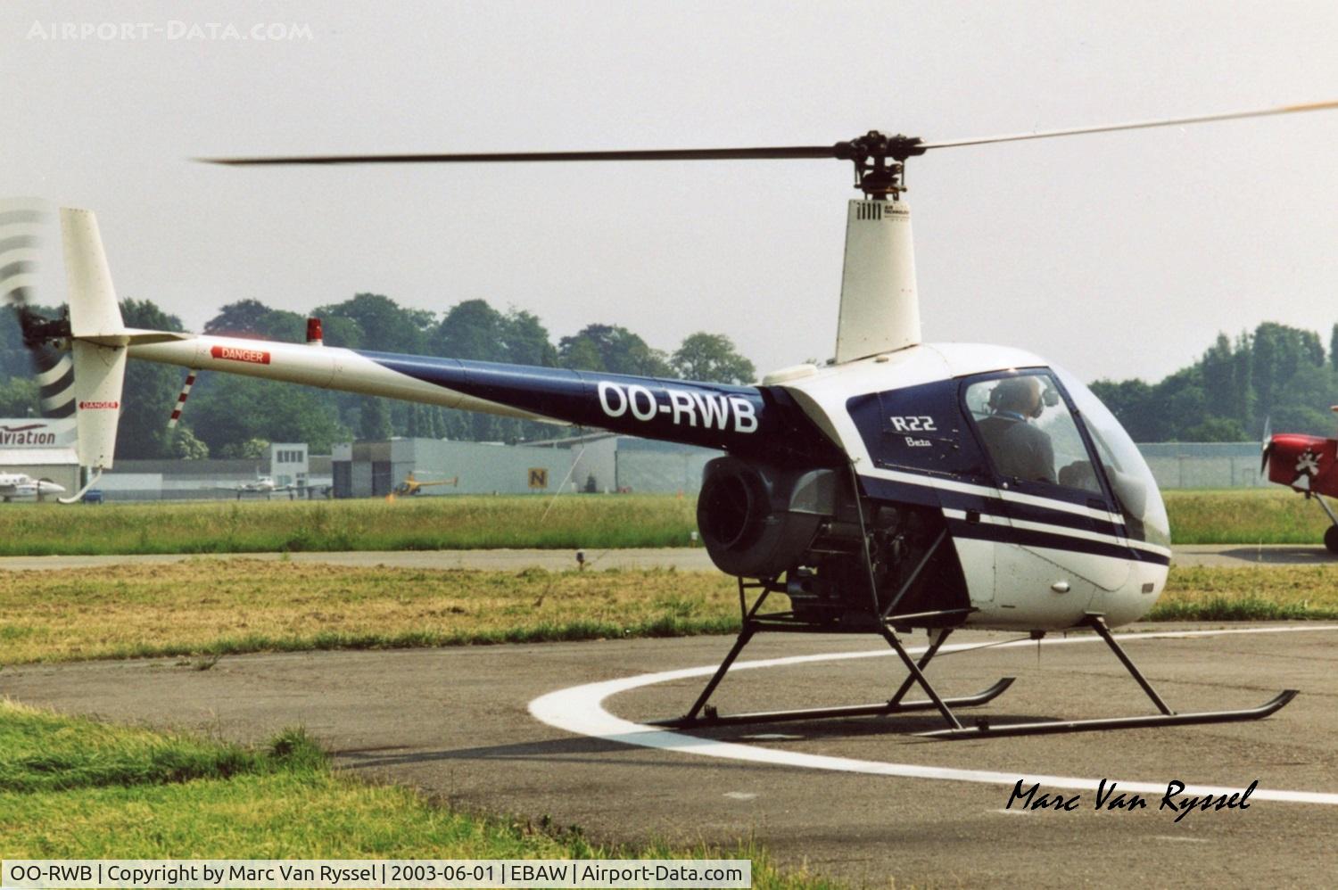 OO-RWB, Robinson R22 Beta C/N 1868, Stampe Fly in.