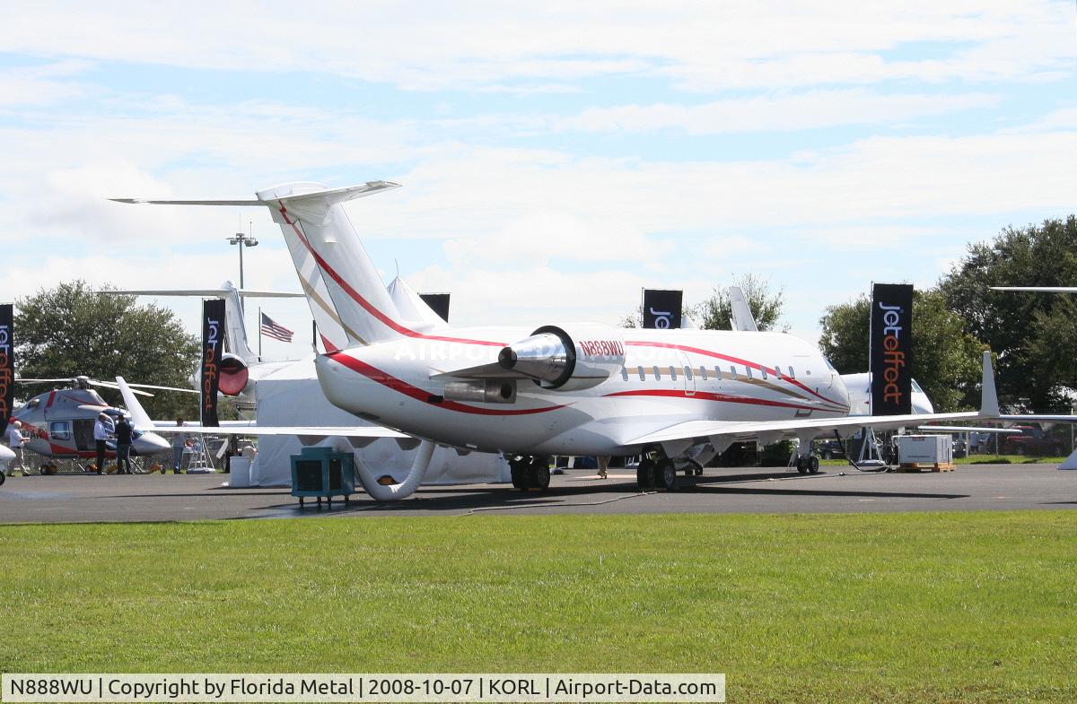 N888WU, 2001 Bombardier CRJ-200ER (CL-600-2B19) C/N 7481, NBAA ORL 2008