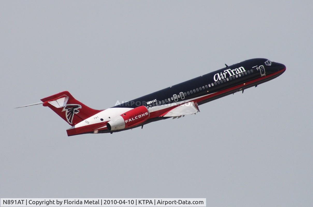 N891AT, 2004 Boeing 717-200 C/N 55043, TPA spotting 2010