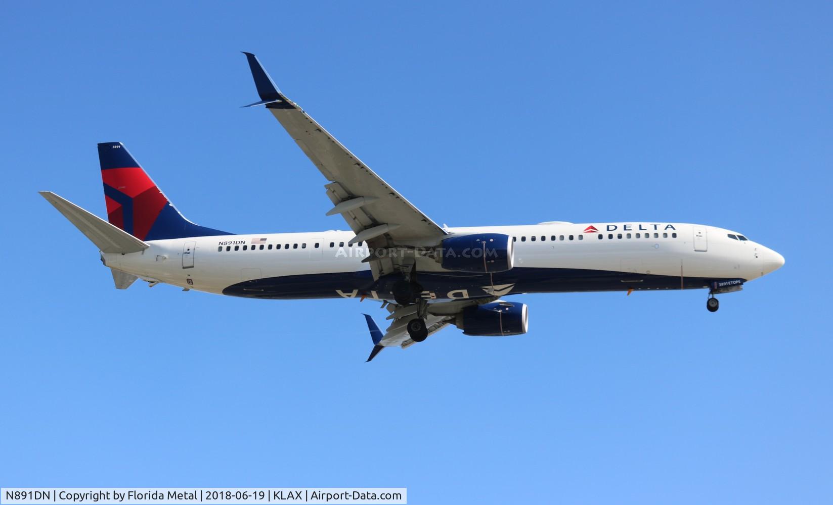 N891DN, 2018 Boeing 737-932/ER C/N 32001, LAX spotting 2018