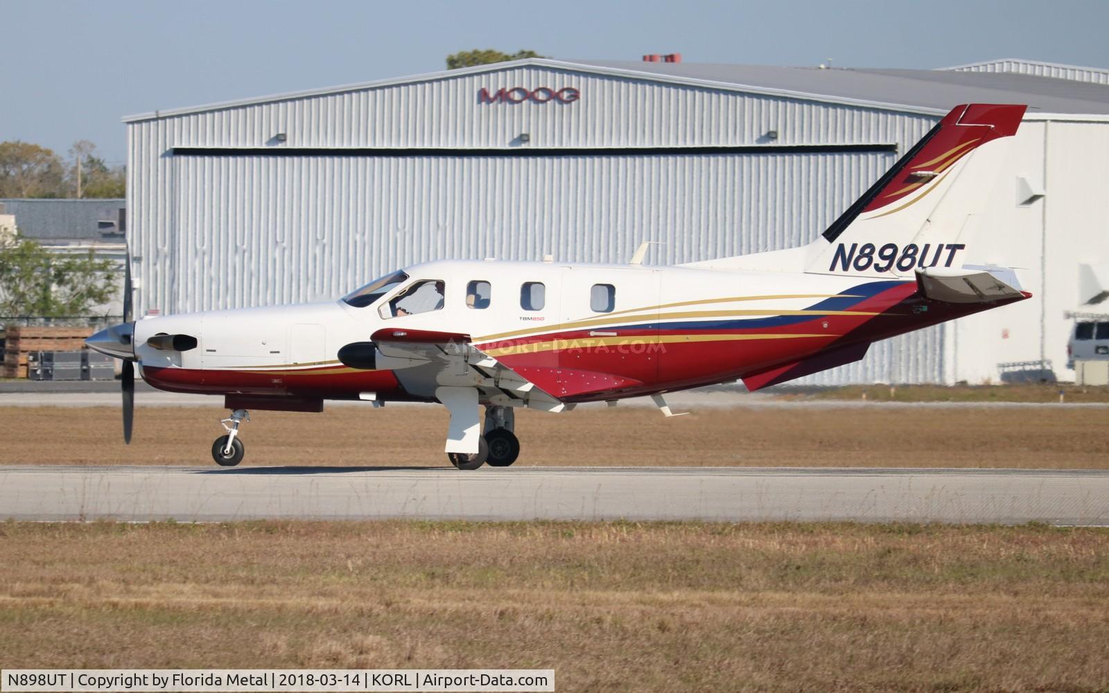 N898UT, 2009 Socata TBM-700 C/N 525, ORL spotting 2018