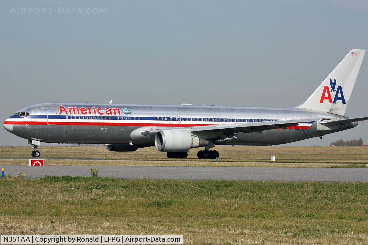N351AA, 1988 Boeing 767-323 C/N 24032, at cdg