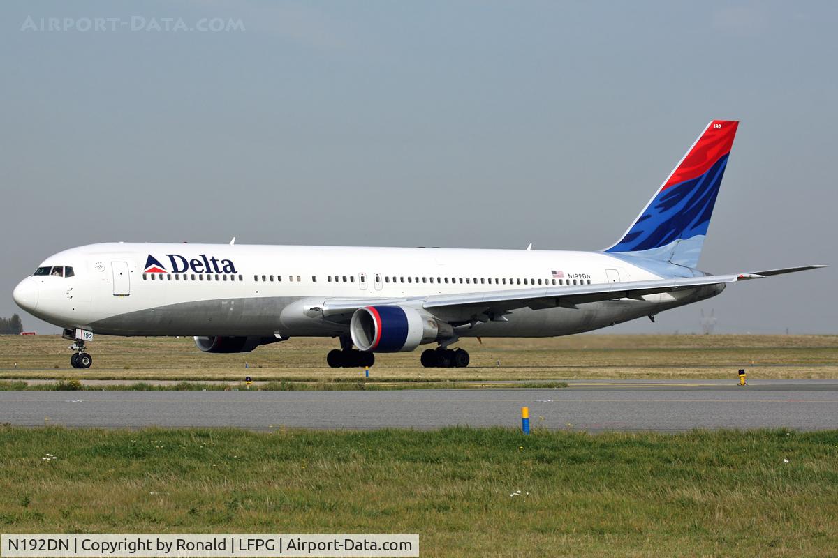 N192DN, 1997 Boeing 767-332 C/N 28449, at cdg