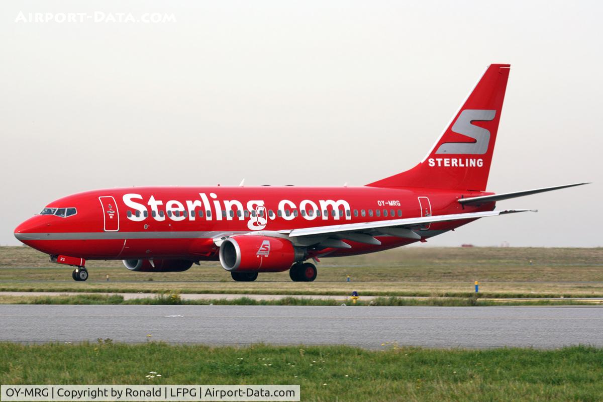 OY-MRG, 1999 Boeing 737-7L9 C/N 28010, at cdg