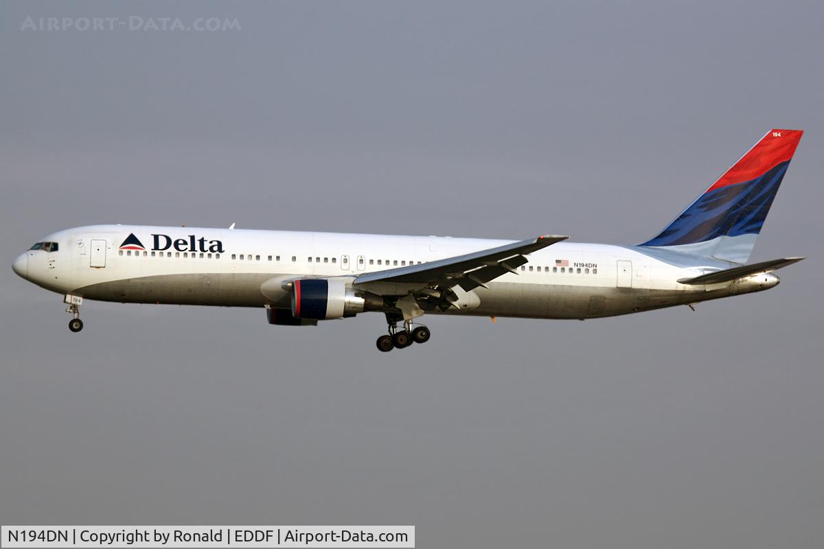 N194DN, 1997 Boeing 767-332 C/N 28451, at fra