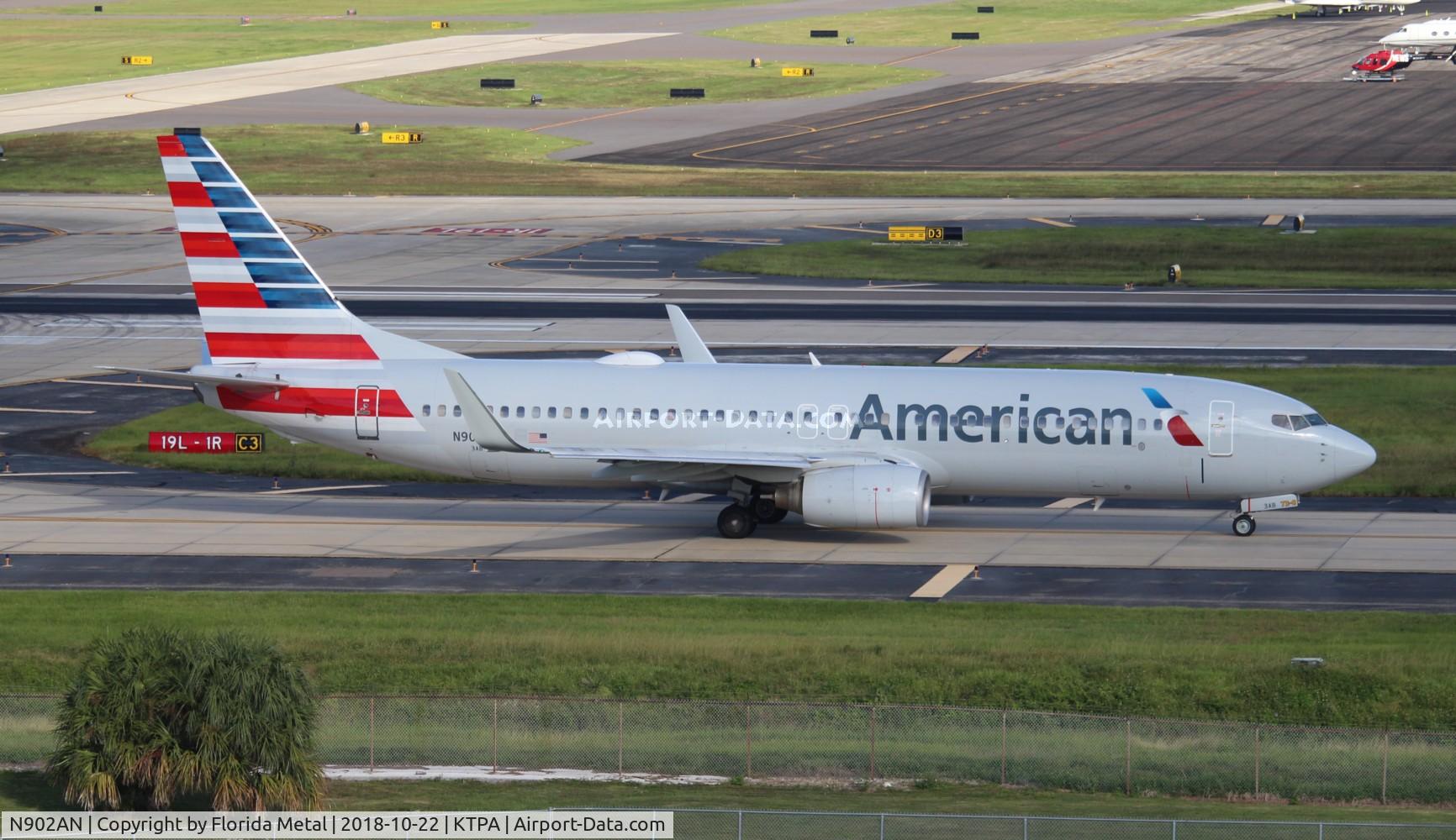 N902AN, 1999 Boeing 737-823 C/N 29504, TPA spotting 2018