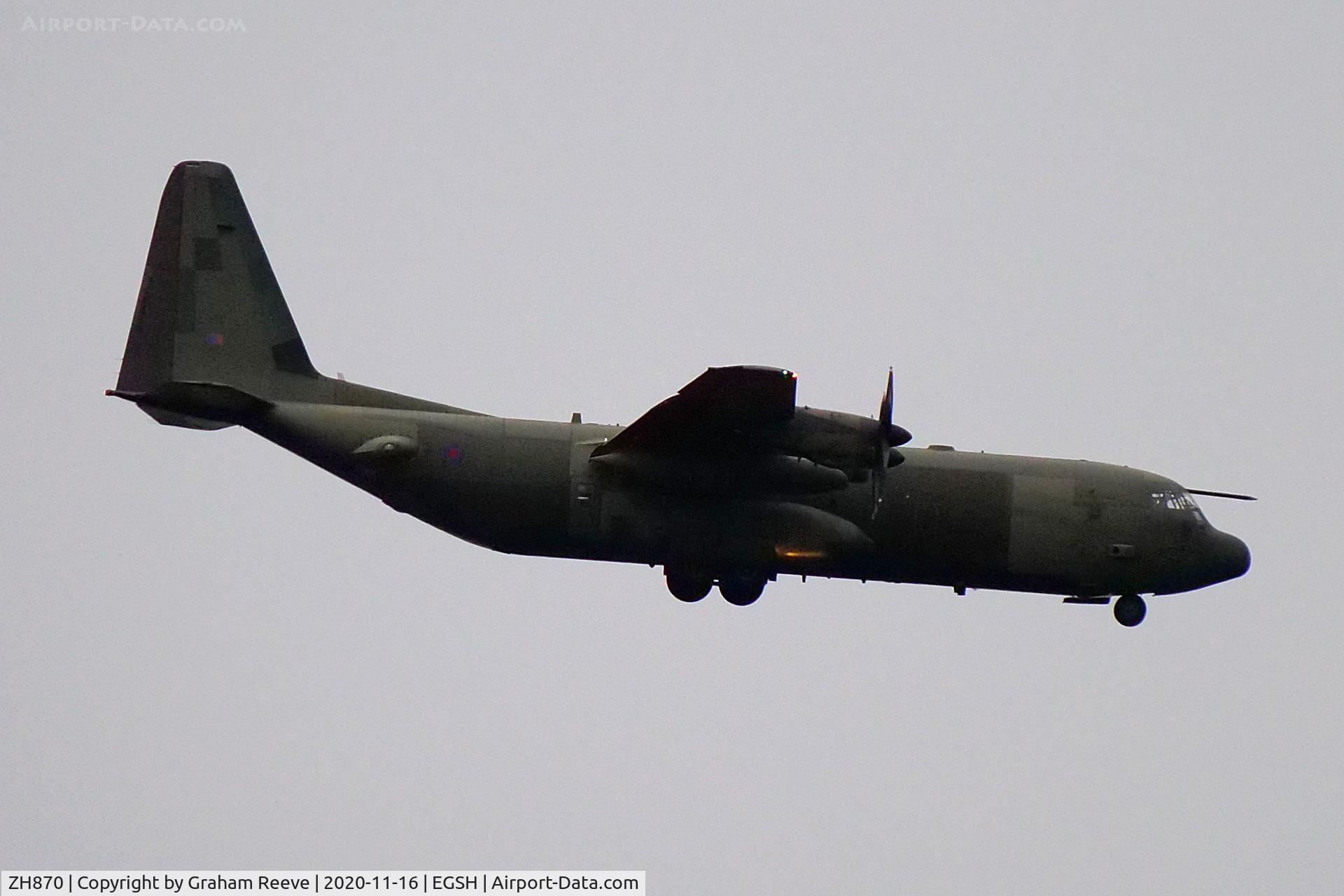 ZH870, 1997 Lockheed Martin C-130J-30 Hercules C.4 C/N 382-5445, On approach to Norwich.