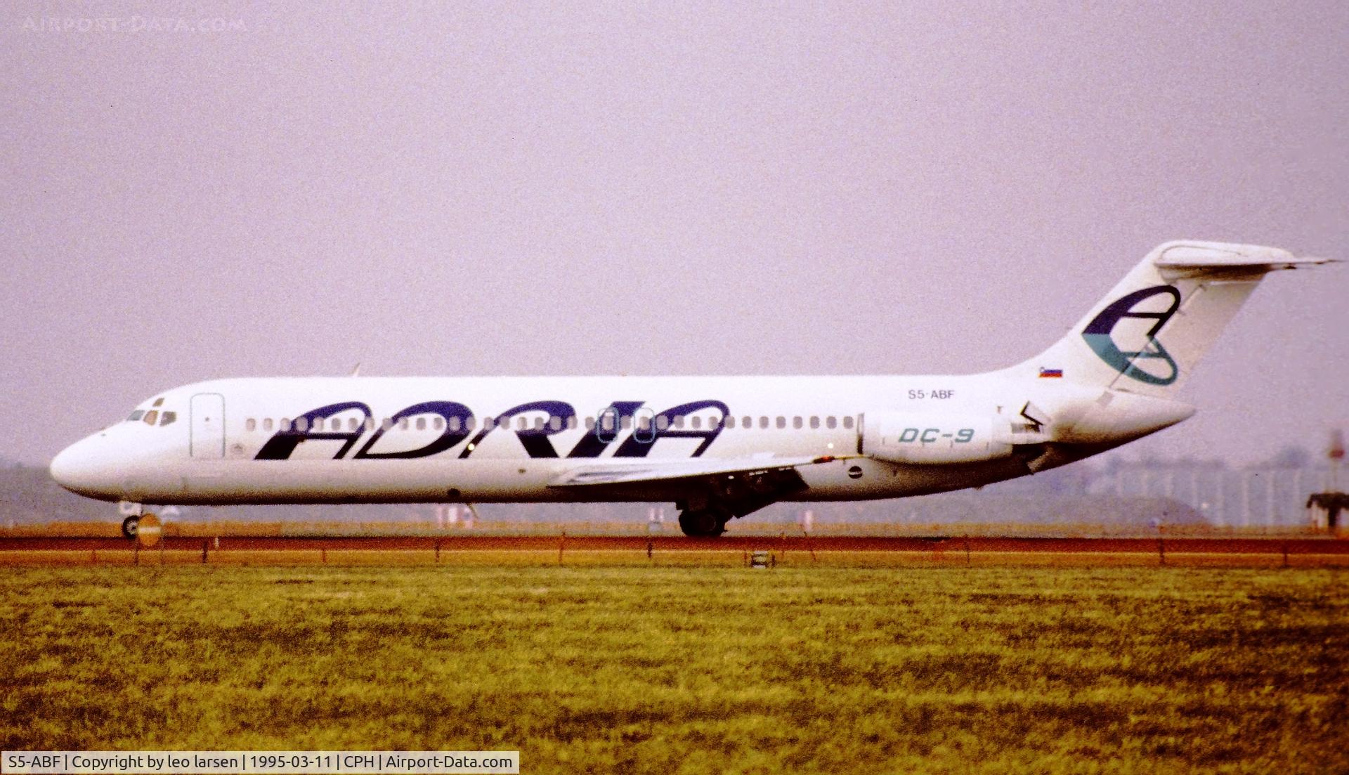 S5-ABF, 1969 Douglas DC-9-32 C/N 47239, Copenhagen 11.3.1995