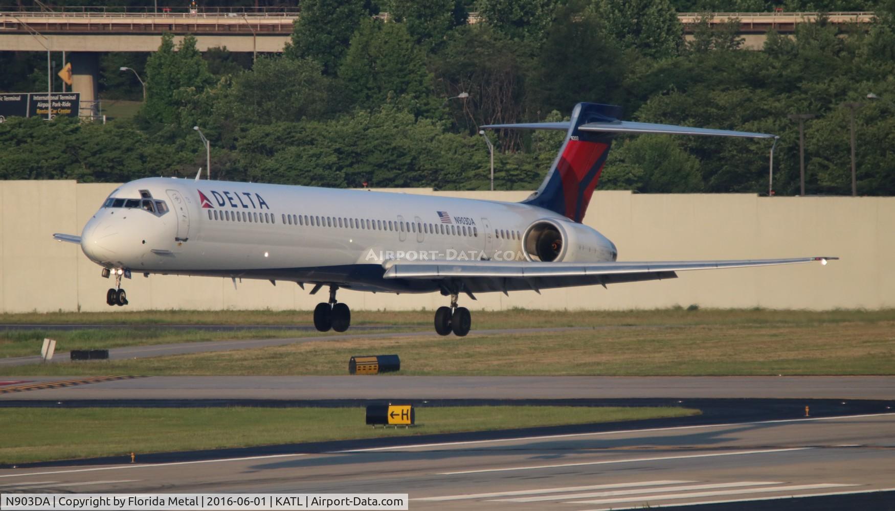 N903DA, 1995 McDonnell Douglas MD-90-30 C/N 53383, ATL spotting 2016