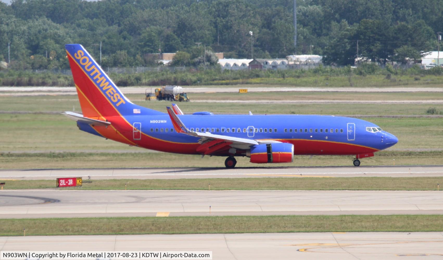 N903WN, 2007 Boeing 737-7H4 C/N 32457, DTW spotting 2017