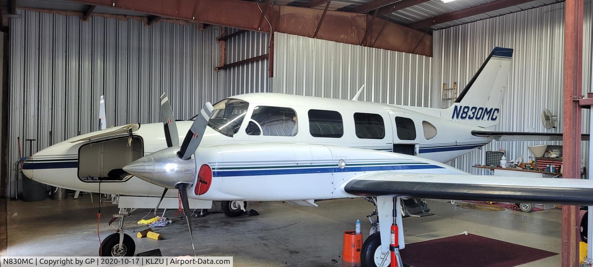 N830MC, 1972 Piper PA-31-310 Navajo C/N 31-830, In hangar