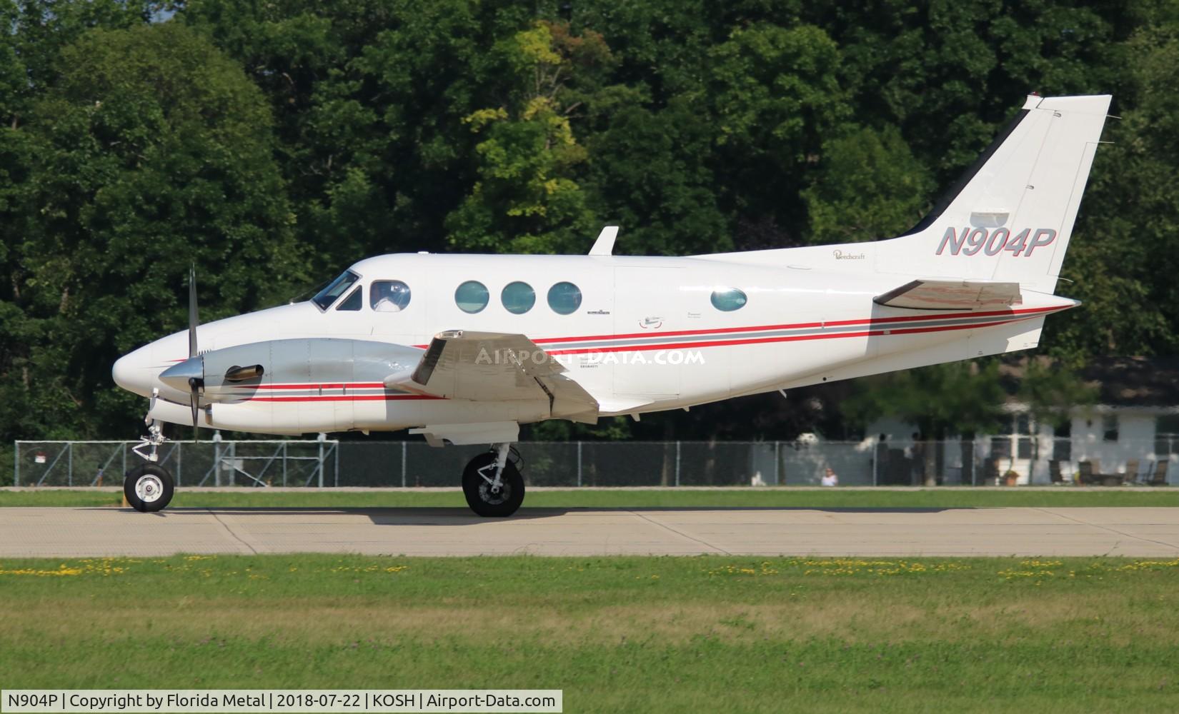 N904P, 1988 Beech C90A King Air C/N LJ1181, EAA OSH 2018