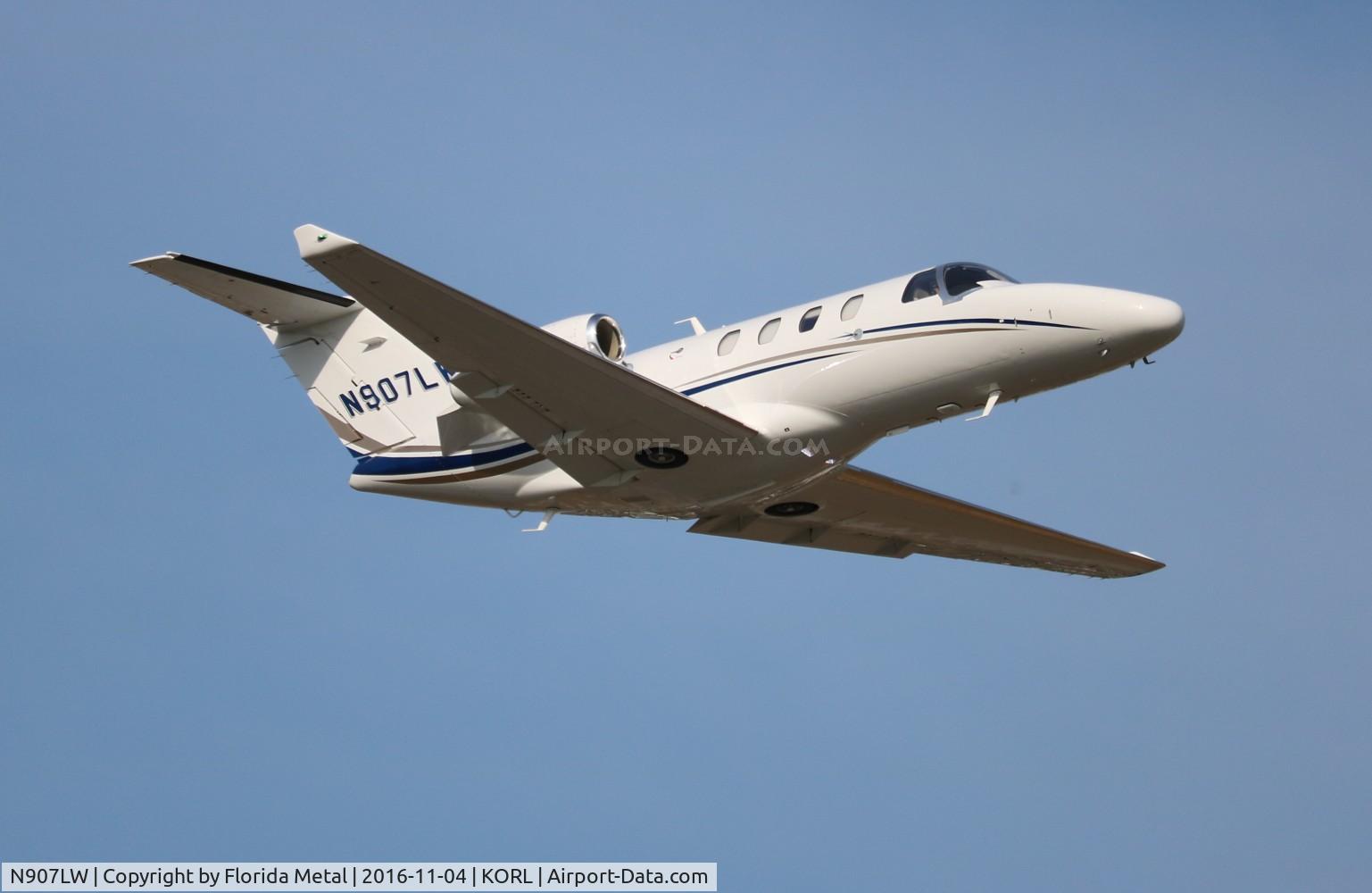 N907LW, 2015 Cessna 525 Citation M2 C/N 525-0868, NBAA ORL 2016