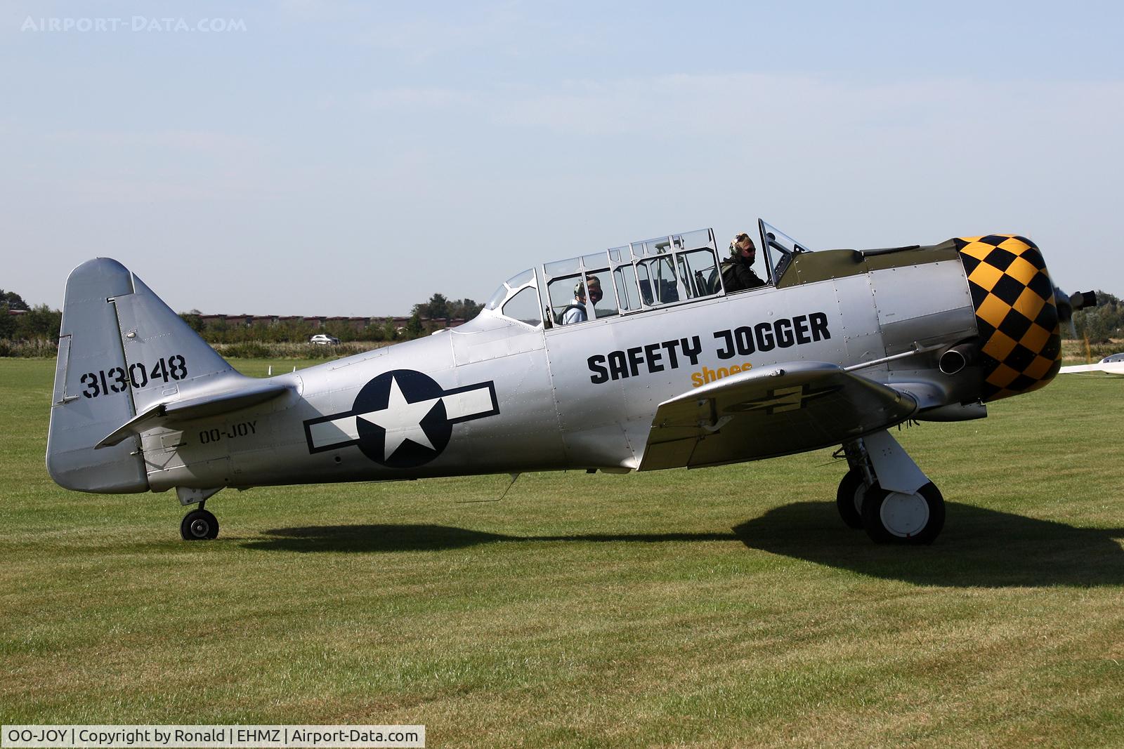 OO-JOY, 1944 North American AT-6D Texan C/N 121-42228, at ehmz