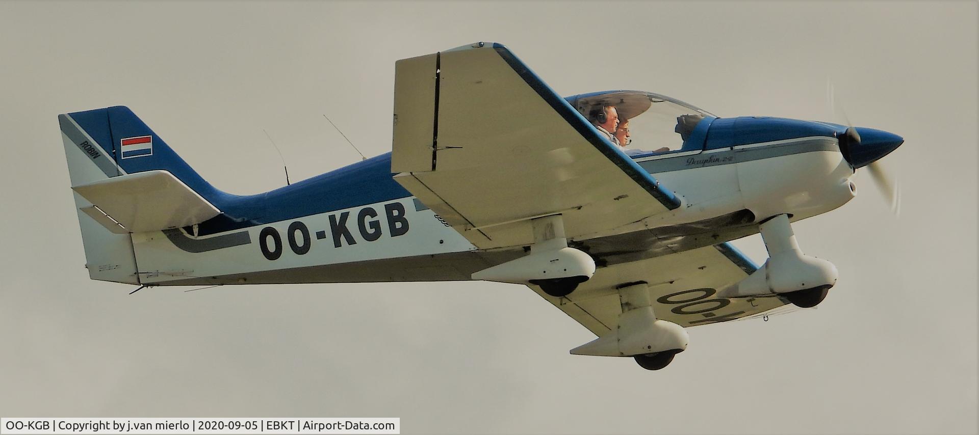 OO-KGB, Robin DR-400-120 Dauphin 2+2 C/N 1797, T/O from Wevelgem; Belgium