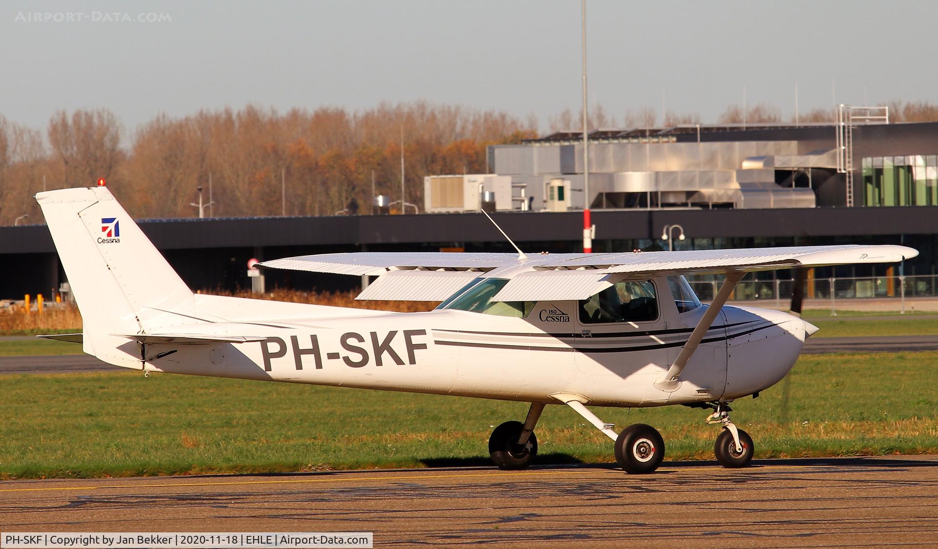 PH-SKF, Cessna 150M C/N 15078927, Lelystad Airport
