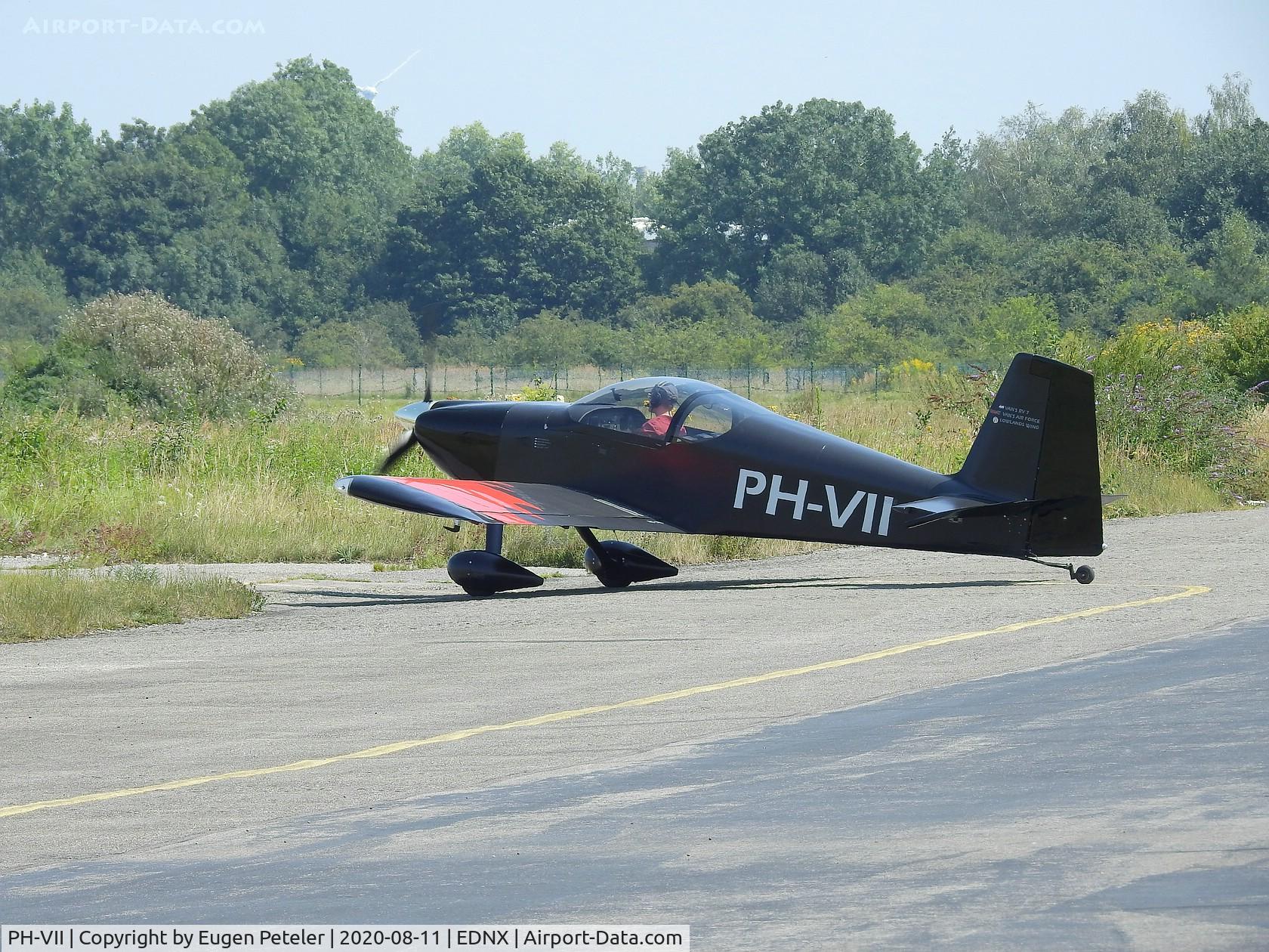 PH-VII, 2007 Vans RV-7 C/N 71681, On way to the apron