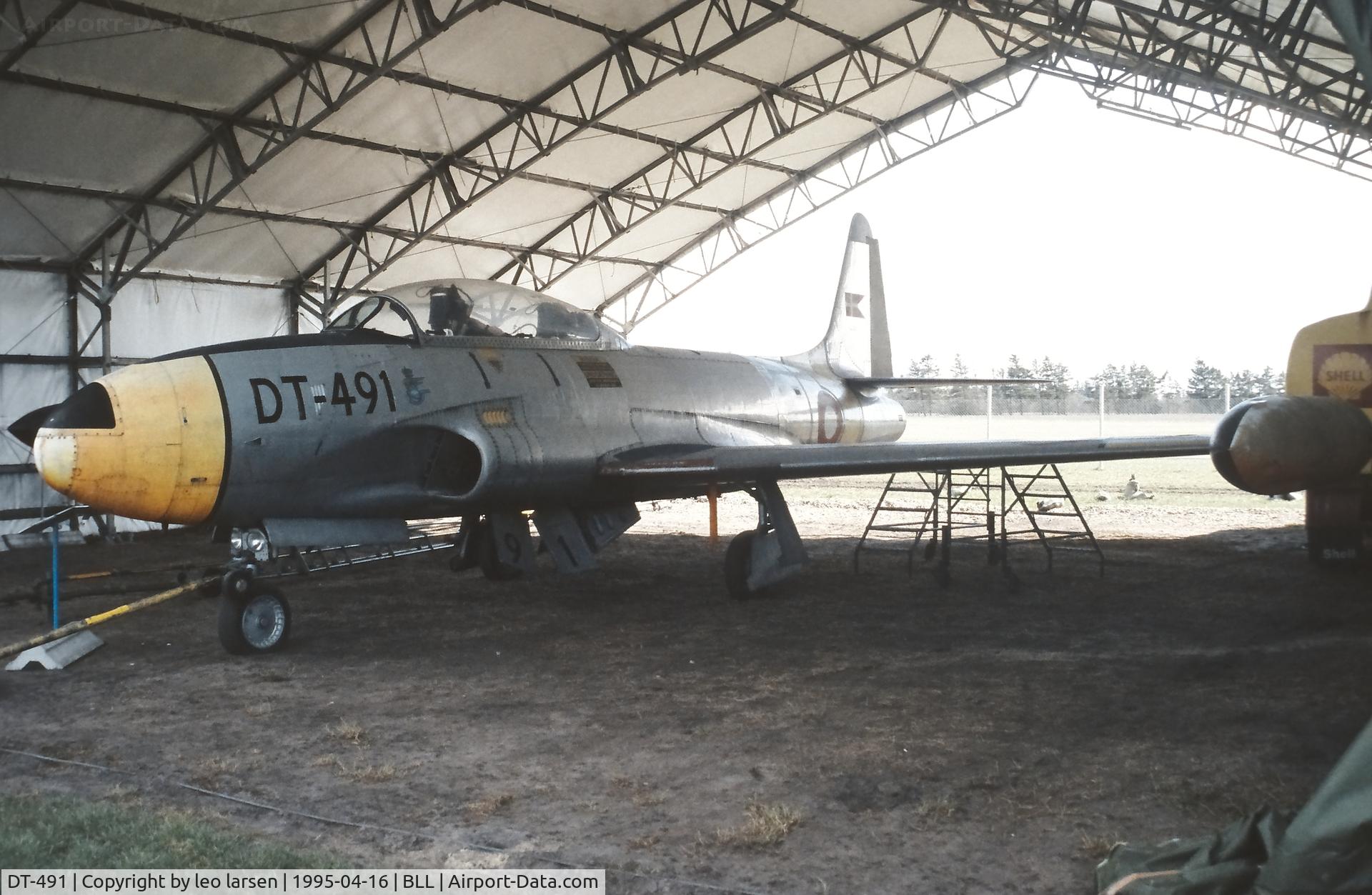 DT-491, Lockheed T-33A Shooting Star C/N 580-5786, Billunf Air Museum 16.4.1995