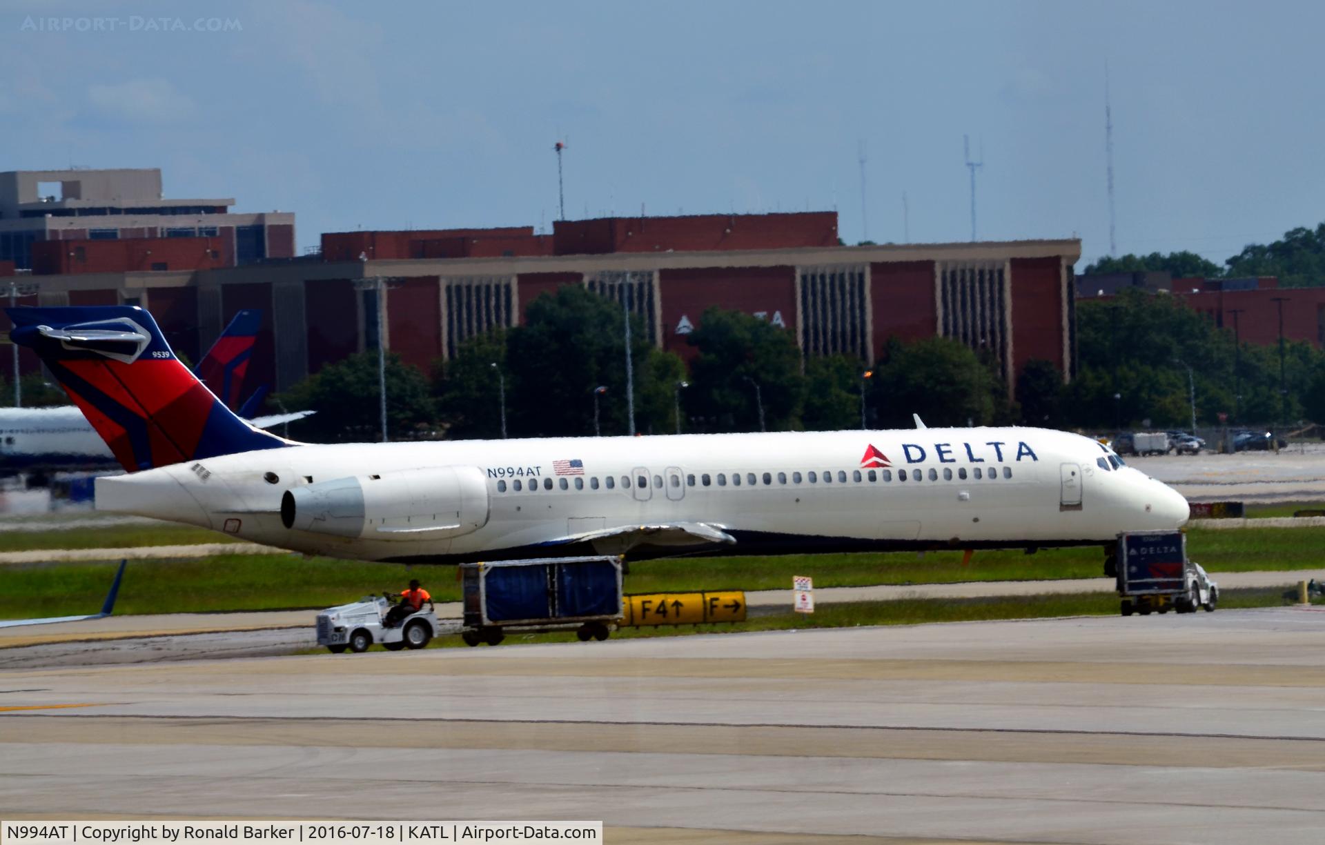 N994AT, 2002 Boeing 717-200 C/N 55138, Taxi Atlanta