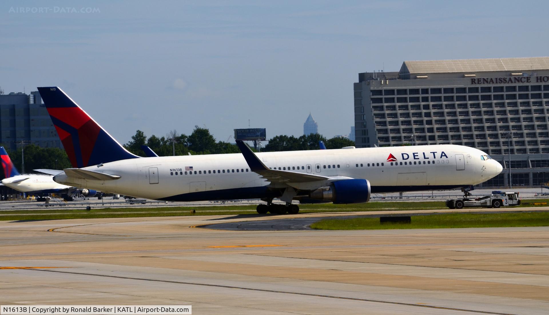 N1613B, 2001 Boeing 767-332 C/N 32776, Towed Atlanta