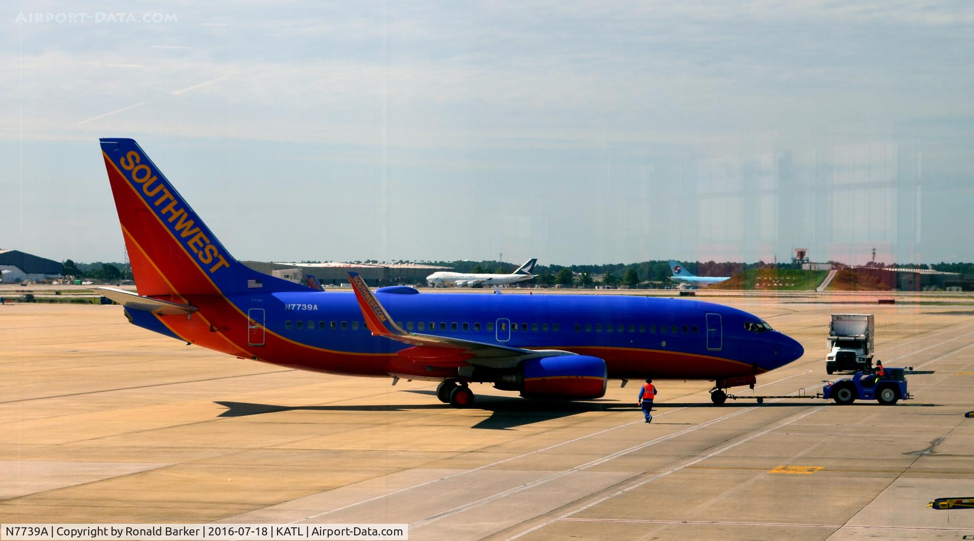 N7739A, 2006 Boeing 737-7BD C/N 35110, Pushback Atlanta