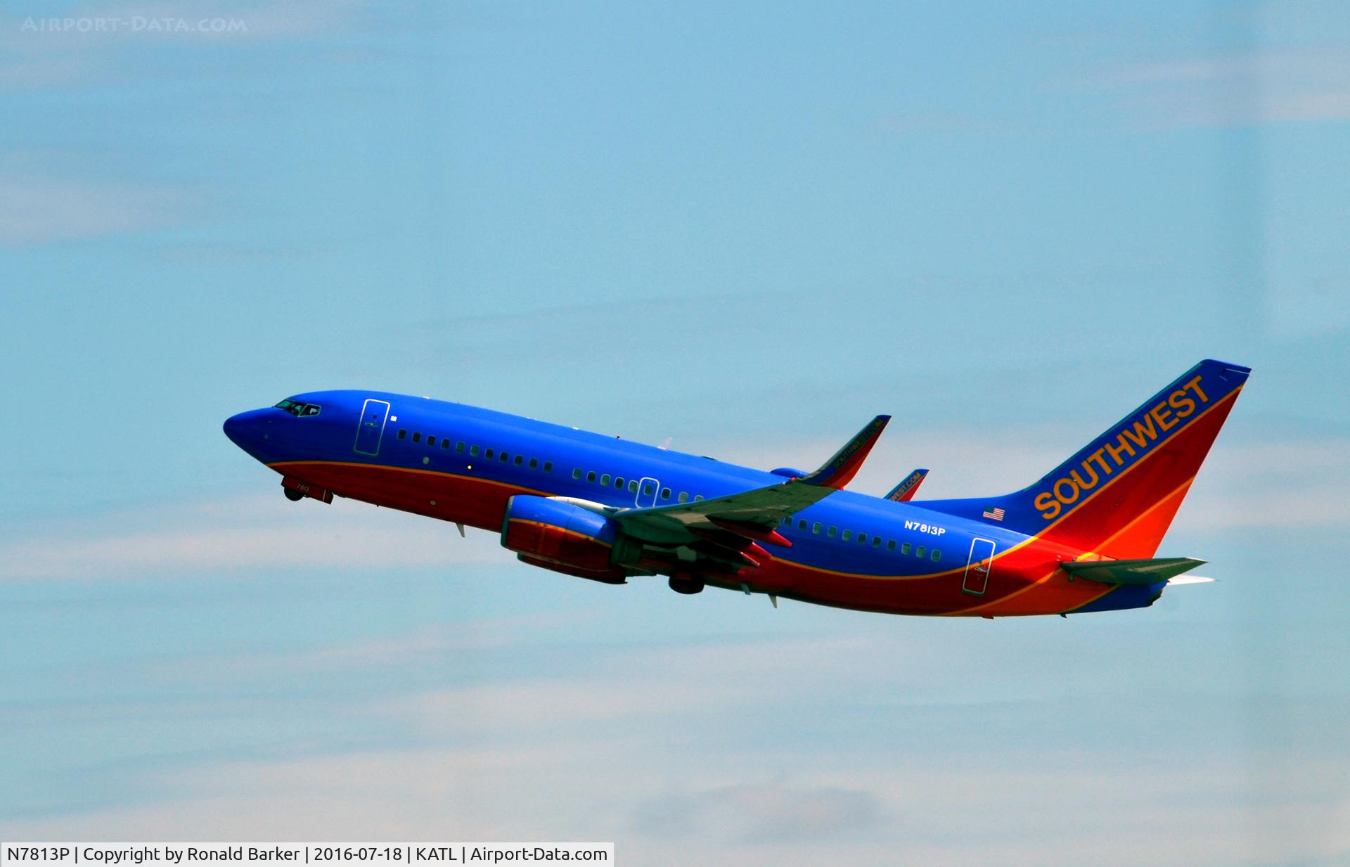 N7813P, 2001 Boeing 737-7K9 C/N 30041, Taxi Atlanta