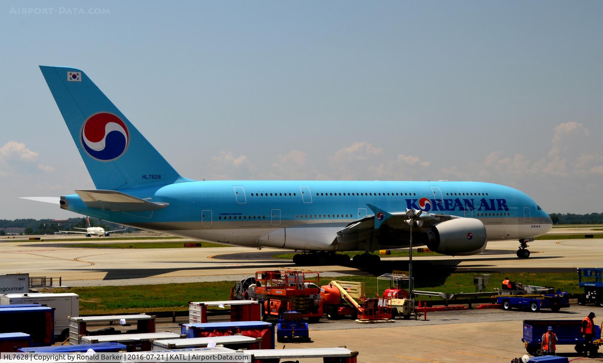 HL7628, 2014 Airbus A380-861 C/N 156, Taxi Atlanta