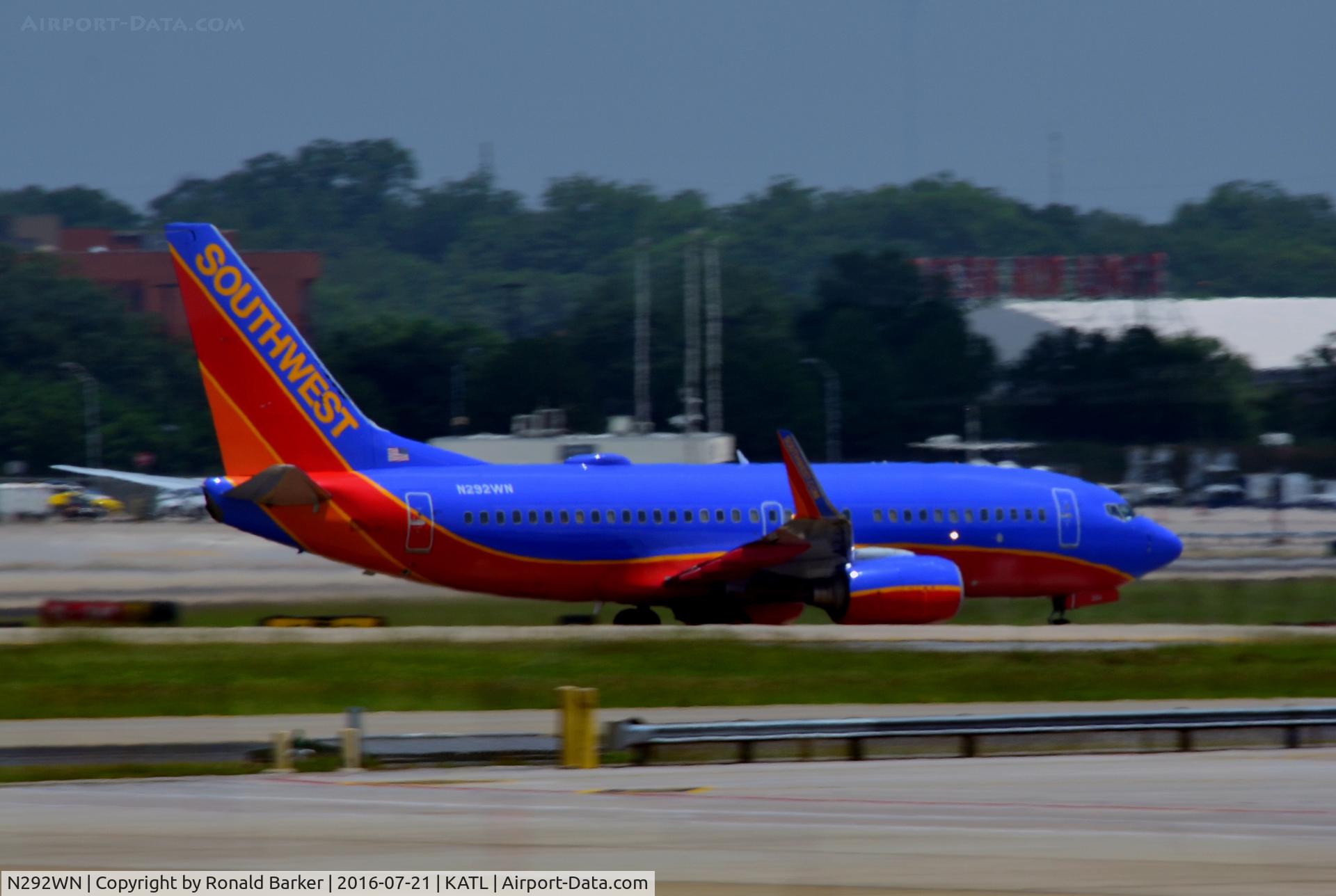 N292WN, 2007 Boeing 737-7H4 C/N 32538, Taxi Atlanta