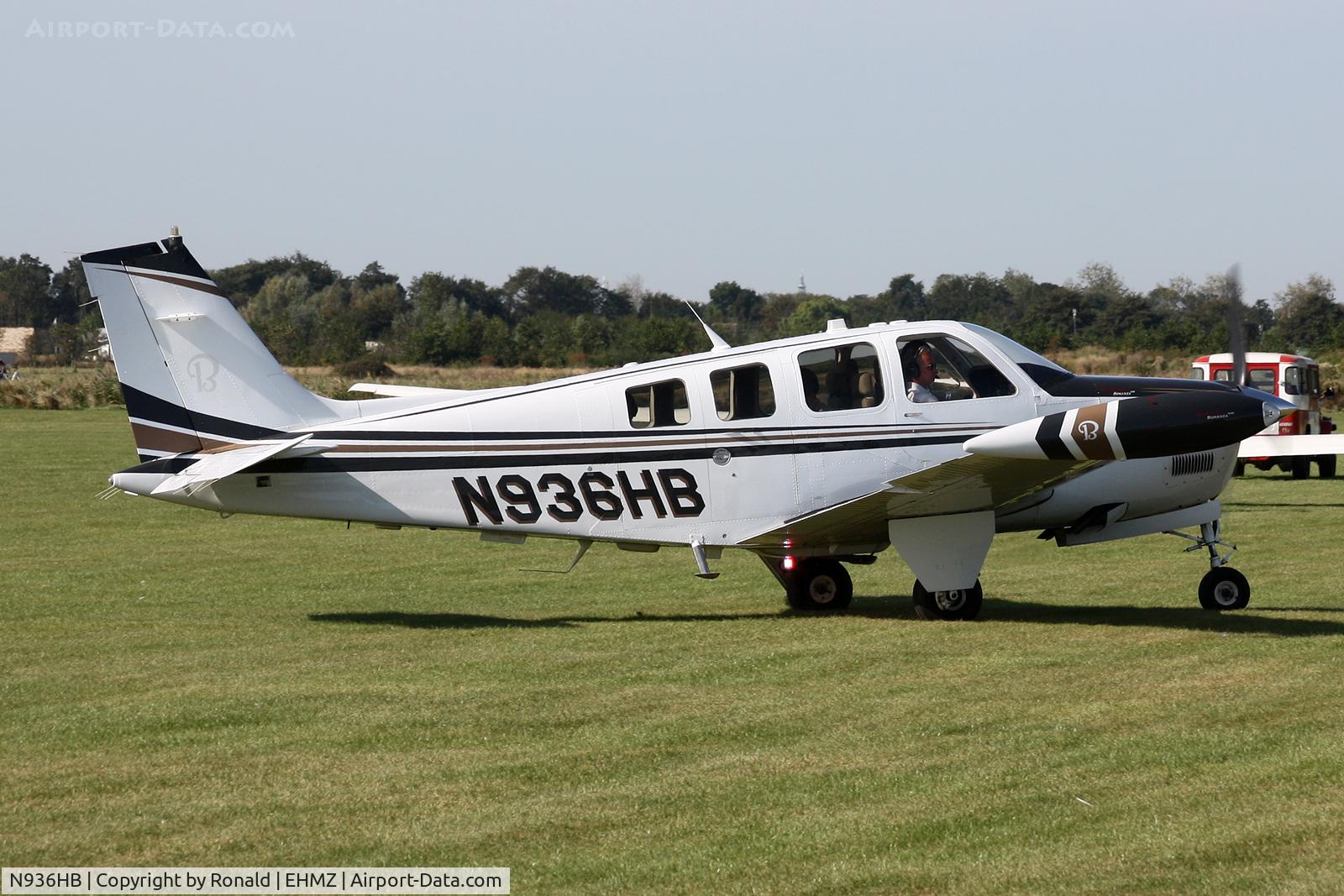 N936HB, 2010 Hawker Beechcraft G36 C/N E-3937, at ehmz