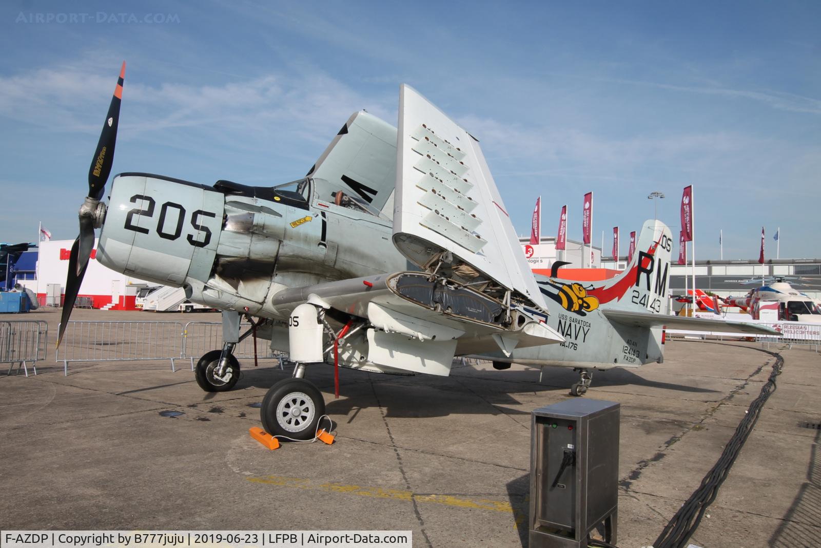 F-AZDP, Douglas AD-4N Skyraider C/N 7449, on display at SIAE 2019